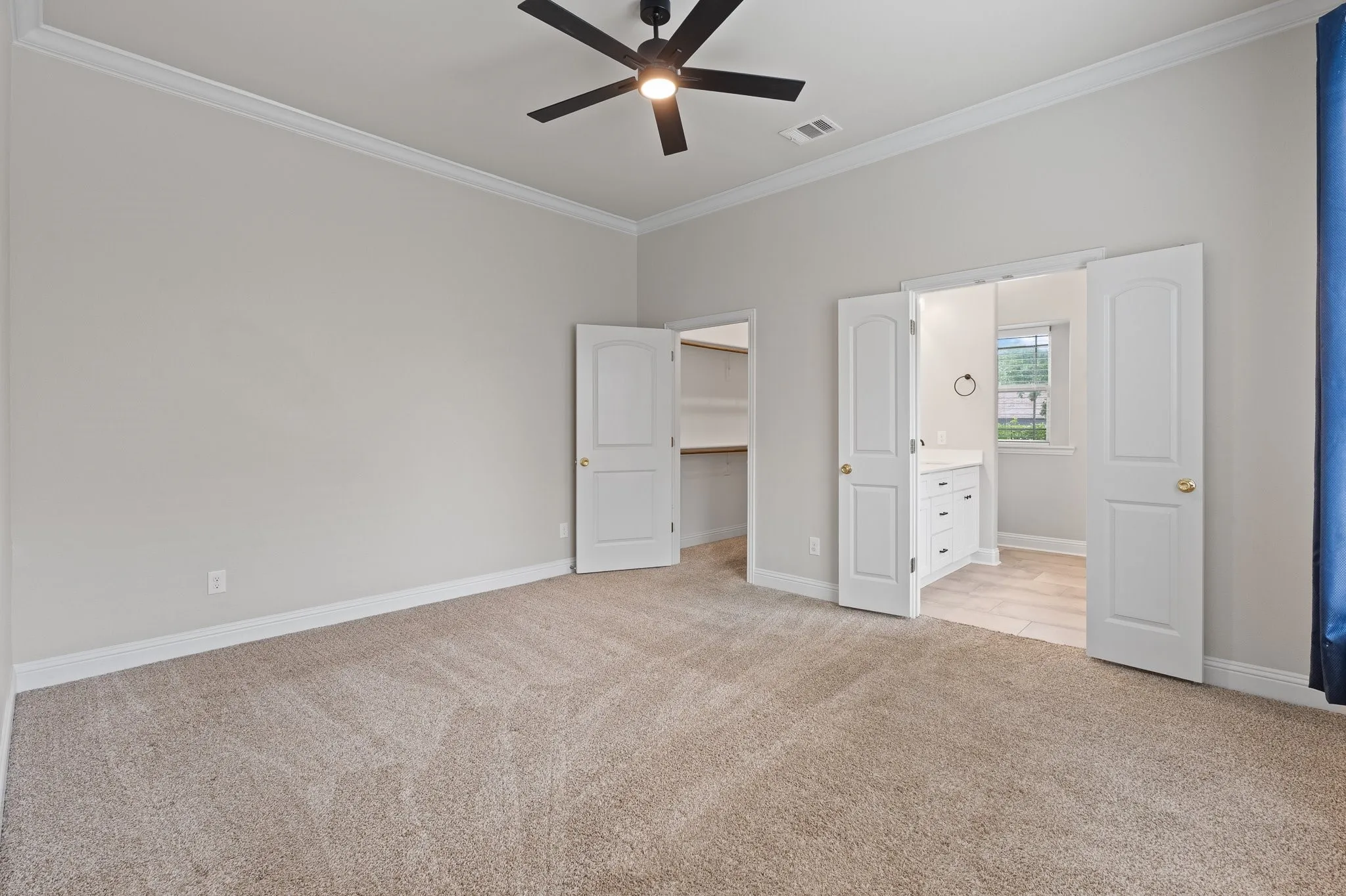 Single Family Residence For Sale in Johnson County , 906 Bent Wood Lane, Cleburne, Texas 76033, 3 Bedroom, 3 Bathroom, 2 Garage spaces, 2,174 Sqft, built in 2019, mls#21312524, Real Estate Agent in Cleburne, Homes For Sale in Johnson county, Homes For Sale in Cleburne, Realtor in Cleburne Texas, Real Estate Brokerage Independent Realty Texas, Luminita Cordes Realtor