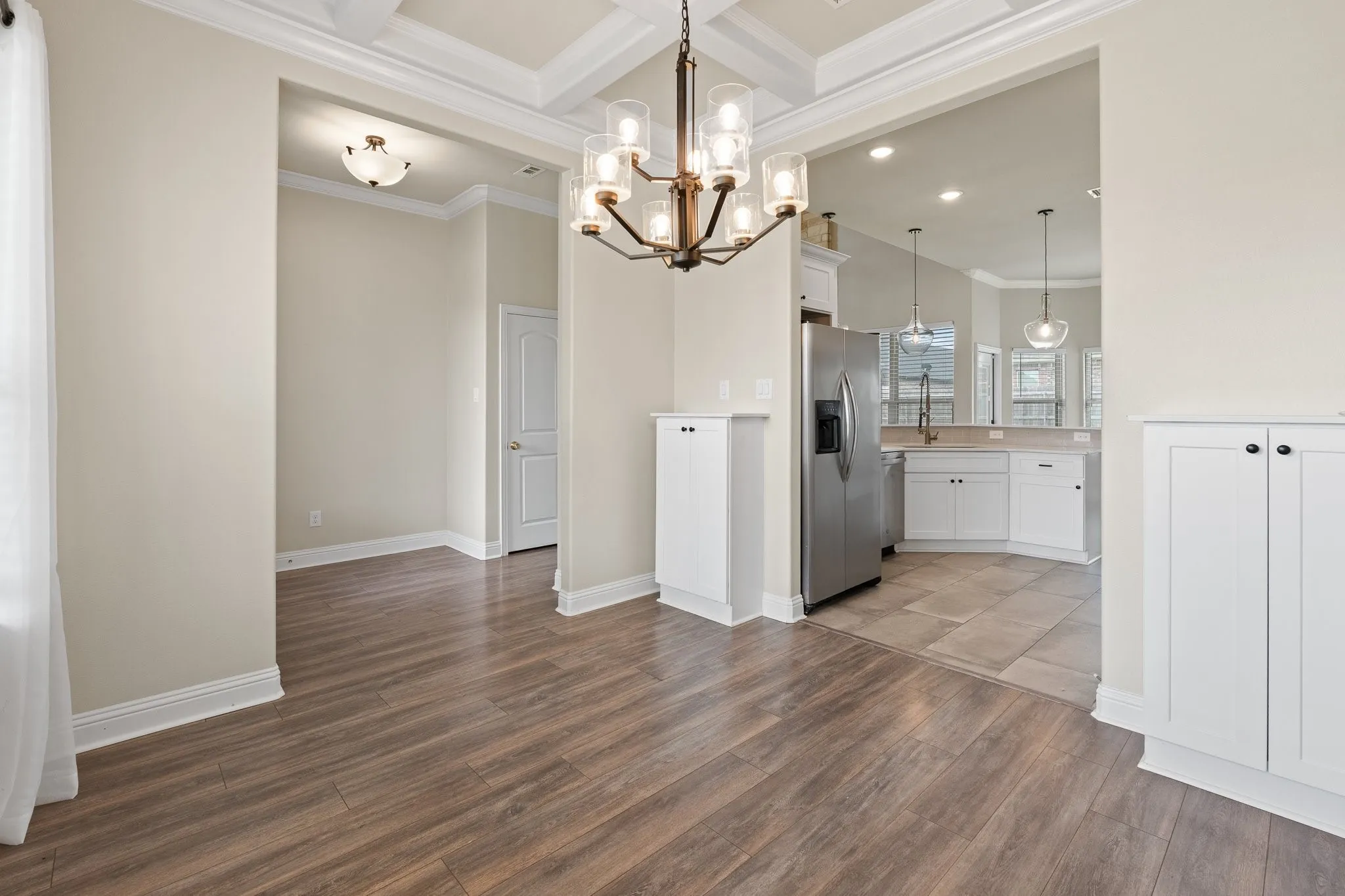 Single Family Residence For Sale in Johnson County , 906 Bent Wood Lane, Cleburne, Texas 76033, 3 Bedroom, 3 Bathroom, 2 Garage spaces, 2,174 Sqft, built in 2019, mls#21312524, Real Estate Agent in Cleburne, Homes For Sale in Johnson county, Homes For Sale in Cleburne, Realtor in Cleburne Texas, Real Estate Brokerage Independent Realty Texas, Luminita Cordes Realtor