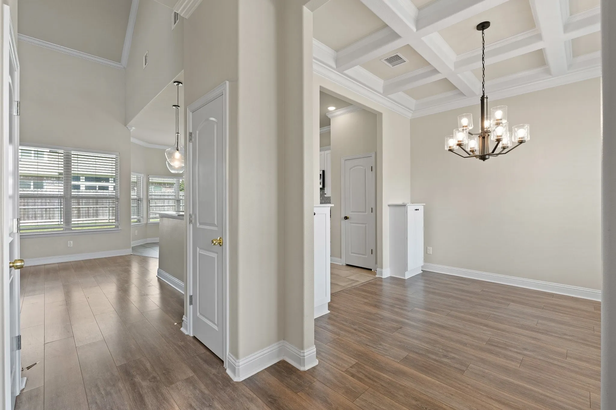 Single Family Residence For Sale in Johnson County , 906 Bent Wood Lane, Cleburne, Texas 76033, 3 Bedroom, 3 Bathroom, 2 Garage spaces, 2,174 Sqft, built in 2019, mls#21312524, Real Estate Agent in Cleburne, Homes For Sale in Johnson county, Homes For Sale in Cleburne, Realtor in Cleburne Texas, Real Estate Brokerage Independent Realty Texas, Luminita Cordes Realtor