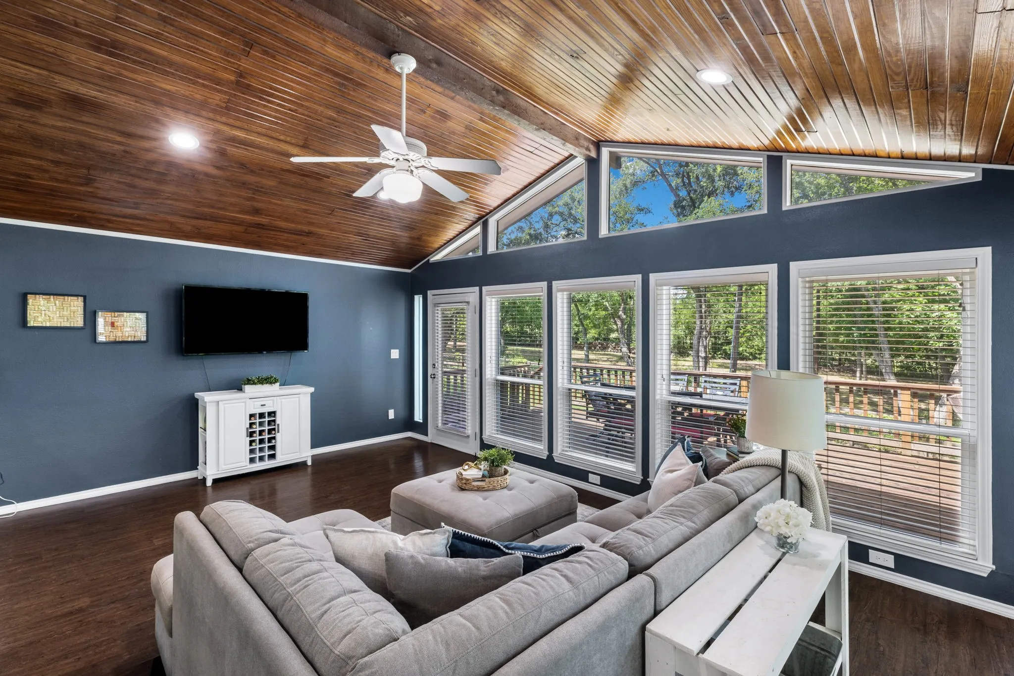 Farm For Sale in Collin County , 9922 Slater Creek Road, Anna, Texas 75409, 4 Bedrooms, 3 Bathrooms, Garage spaces, 3,978 Sqft, built in 1980, Price $1,100,000, mls#21310382, Real Estate Agent in Anna, Homes For Sale in Collin county, Homes For Sale in Anna, Realtor in Anna Texas, Real Estate Brokerage Independent Realty Texas, Luminita Cordes Realtor