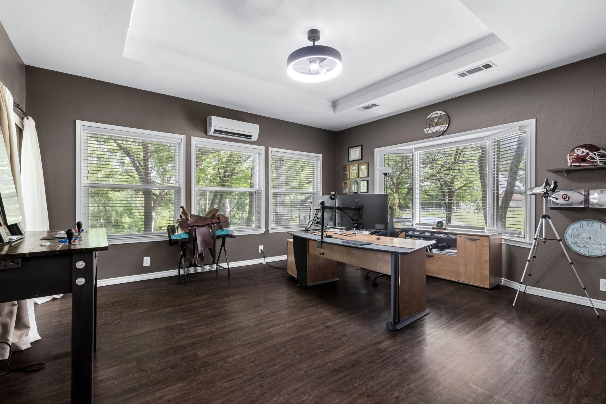 Farm For Sale in Collin County , 9922 Slater Creek Road, Anna, Texas 75409, 4 Bedrooms, 3 Bathrooms, Garage spaces, 3,978 Sqft, built in 1980, Price $1,100,000, mls#21310382, Real Estate Agent in Anna, Homes For Sale in Collin county, Homes For Sale in Anna, Realtor in Anna Texas, Real Estate Brokerage Independent Realty Texas, Luminita Cordes Realtor