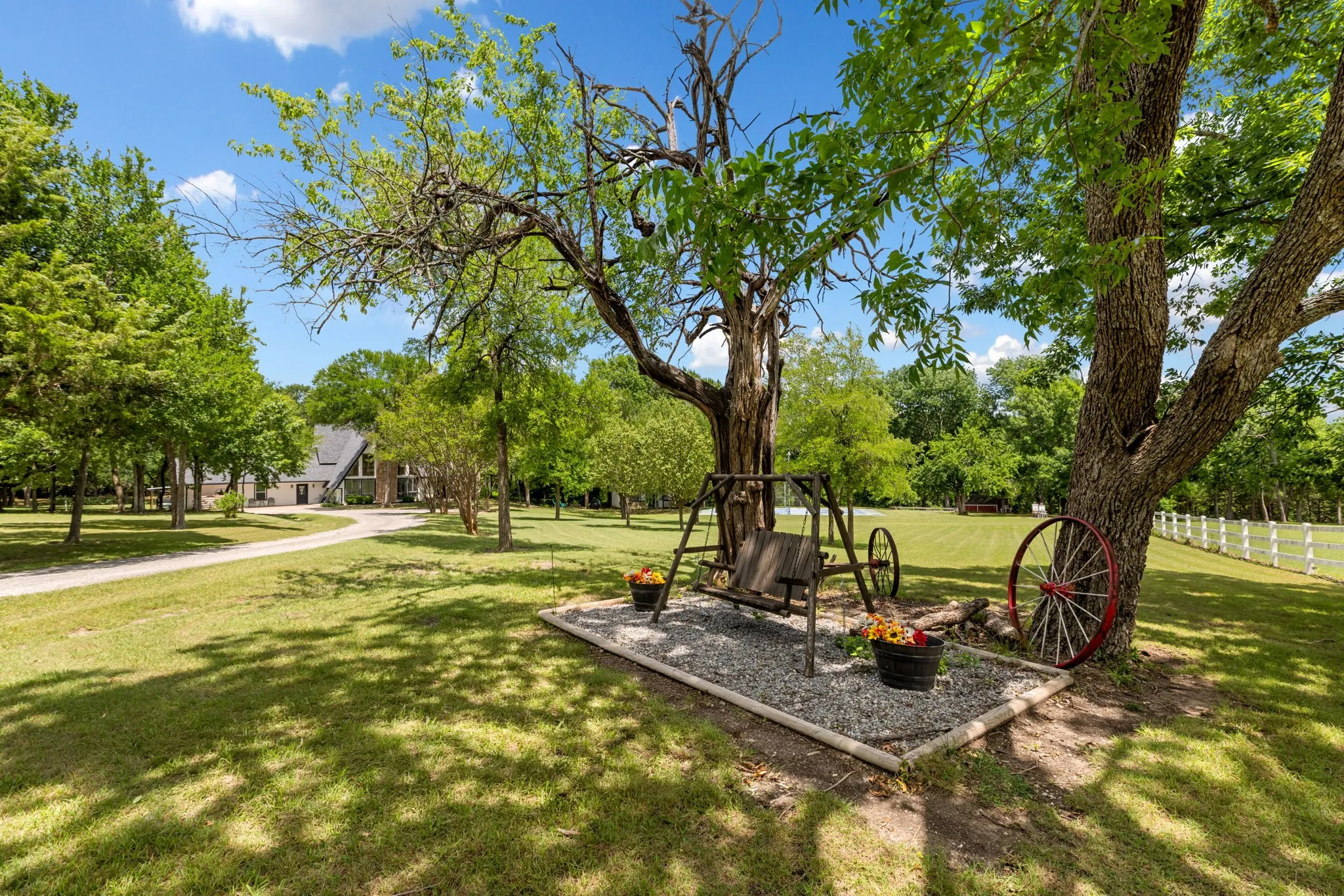 Farm For Sale in Collin County , 9922 Slater Creek Road, Anna, Texas 75409, 4 Bedrooms, 3 Bathrooms, Garage spaces, 3,978 Sqft, built in 1980, Price $1,100,000, mls#21310382, Real Estate Agent in Anna, Homes For Sale in Collin county, Homes For Sale in Anna, Realtor in Anna Texas, Real Estate Brokerage Independent Realty Texas, Luminita Cordes Realtor