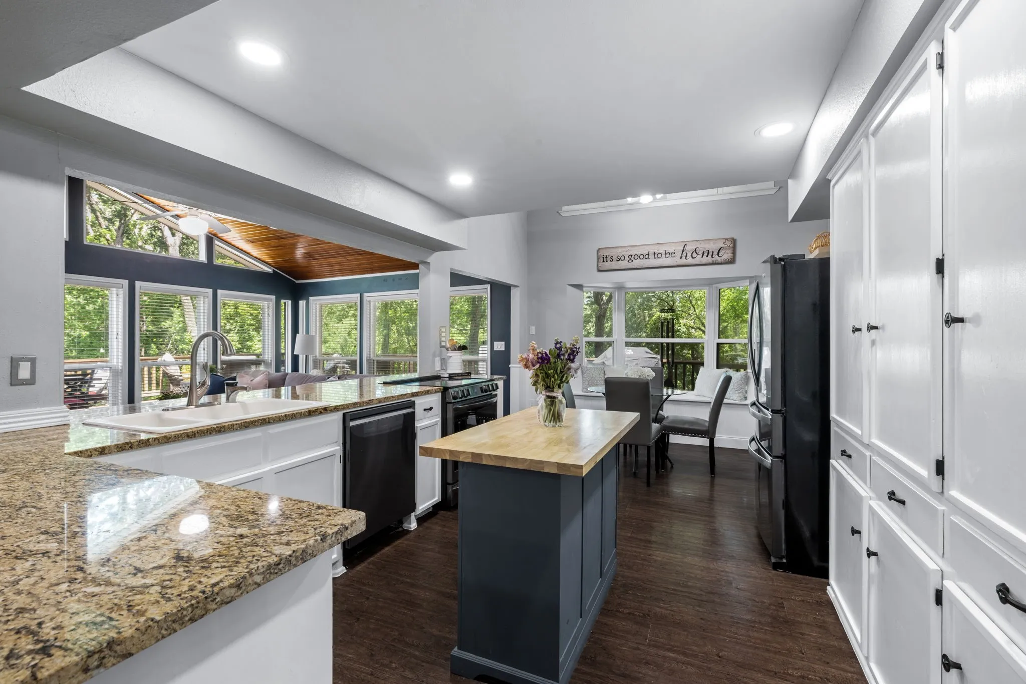 Farm For Sale in Collin County , 9922 Slater Creek Road, Anna, Texas 75409, 4 Bedrooms, 3 Bathrooms, Garage spaces, 3,978 Sqft, built in 1980, Price $1,100,000, mls#21310382, Real Estate Agent in Anna, Homes For Sale in Collin county, Homes For Sale in Anna, Realtor in Anna Texas, Real Estate Brokerage Independent Realty Texas, Luminita Cordes Realtor