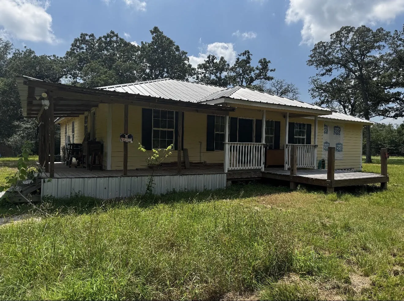 Single Family Residence For Sale in Falls County , 283 County Road 269, Kosse, Texas 76653, 4 Bedroom, 2 Bathroom, Garage spaces, 1,797 Sqft, built in 1999, mls#21309847, Real Estate Agent in Kosse, Homes For Sale in Falls county, Homes For Sale in Kosse, Realtor in Kosse Texas, Real Estate Brokerage Independent Realty Texas, Luminita Cordes Realtor