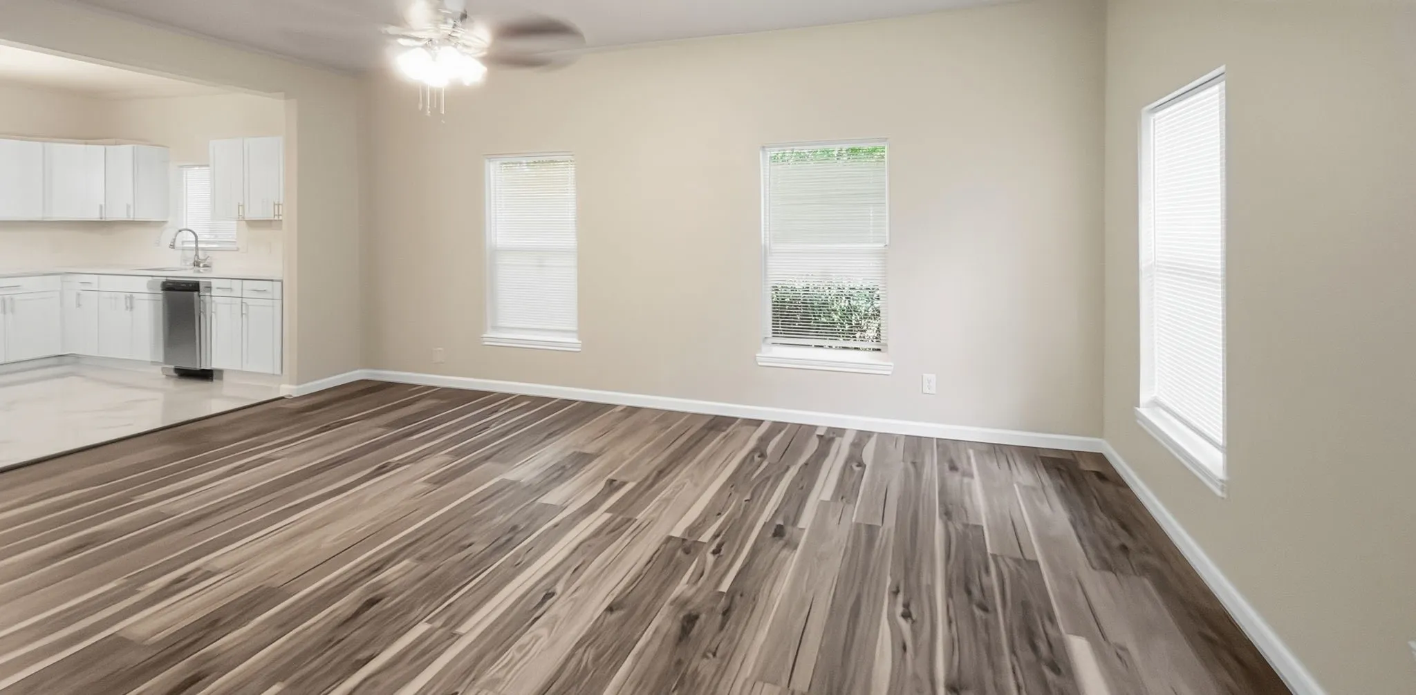 Single Family Residence For Sale in Tarrant County , 3208 Avenue J, Fort Worth, Texas 76105, 3 Bedroom, 2 Bathroom, Garage spaces, 1,385 Sqft, built in 1918, mls#21312532, Real Estate Agent in Fort Worth, Homes For Sale in Tarrant county, Homes For Sale in Fort Worth, Realtor in Fort Worth Texas, Real Estate Brokerage Independent Realty Texas, Luminita Cordes Realtor