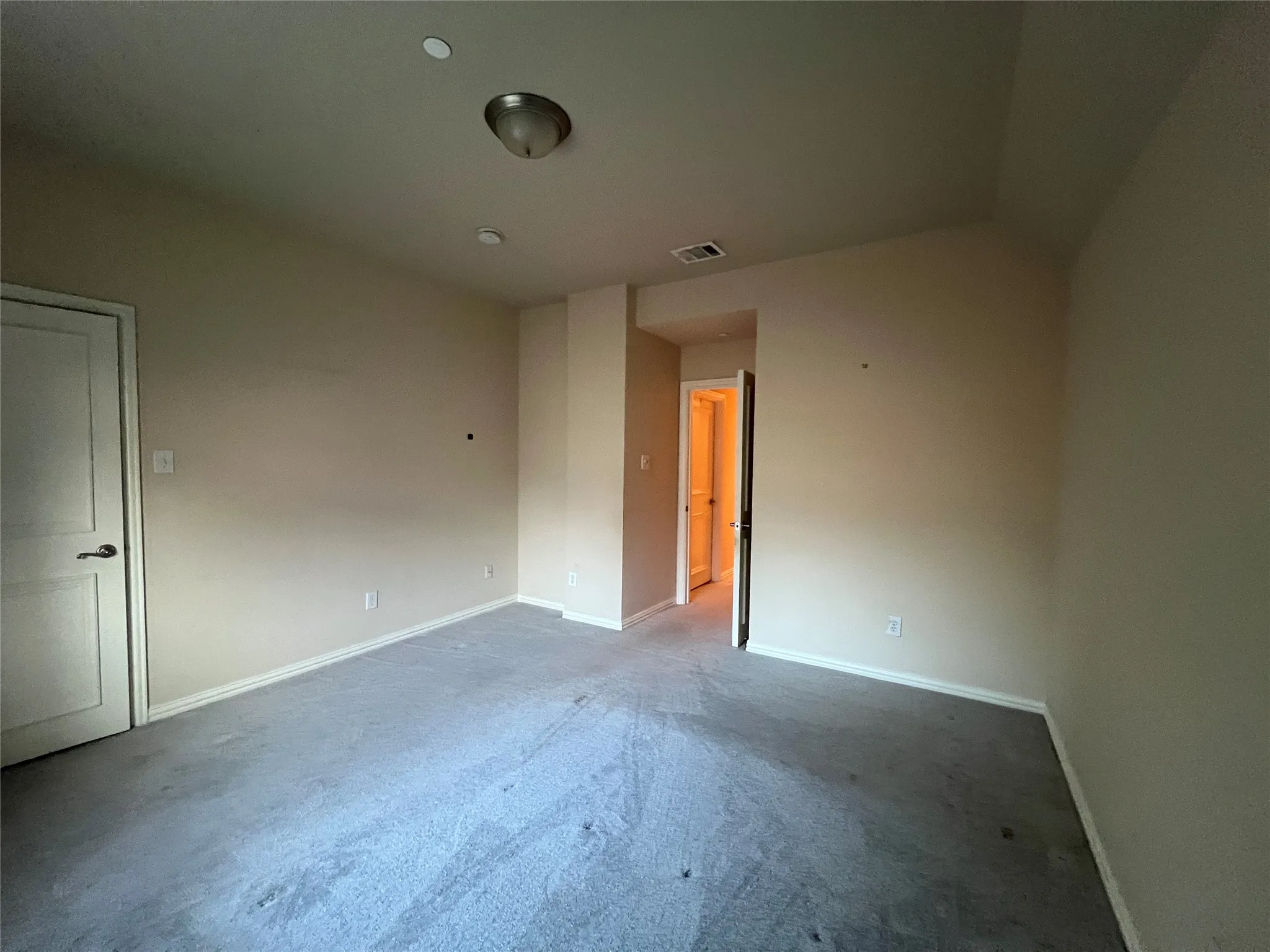 Single Family Residence For Rent in Dallas County , 8755 Navidad Court, Irving, Texas 75063, 4 Bedrooms, 3 Bathrooms, 2 Garage spaces, 3,332 Sqft, built in 2002, Price $3,250, mls#21312536, Real Estate Agent in Irving, Homes For Rent in Dallas county, Homes For Rent in Irving, Realtor in Irving Texas, Real Estate Brokerage Independent Realty Texas, Luminita Cordes Realtor