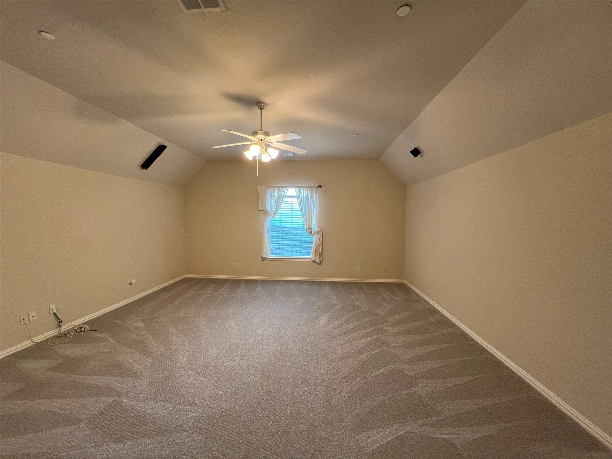 Single Family Residence For Rent in Dallas County , 8755 Navidad Court, Irving, Texas 75063, 4 Bedrooms, 3 Bathrooms, 2 Garage spaces, 3,332 Sqft, built in 2002, Price $3,250, mls#21312536, Real Estate Agent in Irving, Homes For Rent in Dallas county, Homes For Rent in Irving, Realtor in Irving Texas, Real Estate Brokerage Independent Realty Texas, Luminita Cordes Realtor