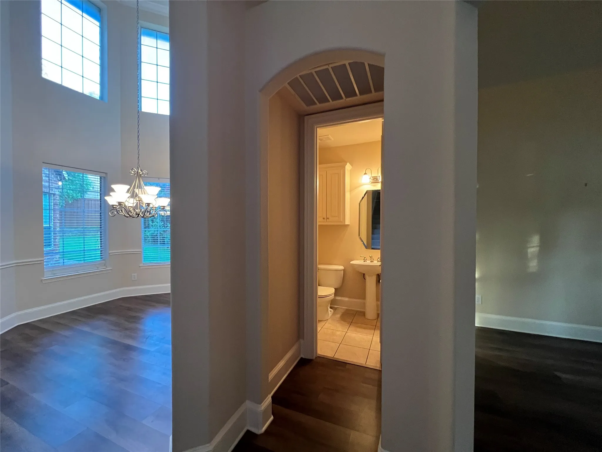Single Family Residence For Rent in Dallas County , 8755 Navidad Court, Irving, Texas 75063, 4 Bedrooms, 3 Bathrooms, 2 Garage spaces, 3,332 Sqft, built in 2002, Price $3,250, mls#21312536, Real Estate Agent in Irving, Homes For Rent in Dallas county, Homes For Rent in Irving, Realtor in Irving Texas, Real Estate Brokerage Independent Realty Texas, Luminita Cordes Realtor