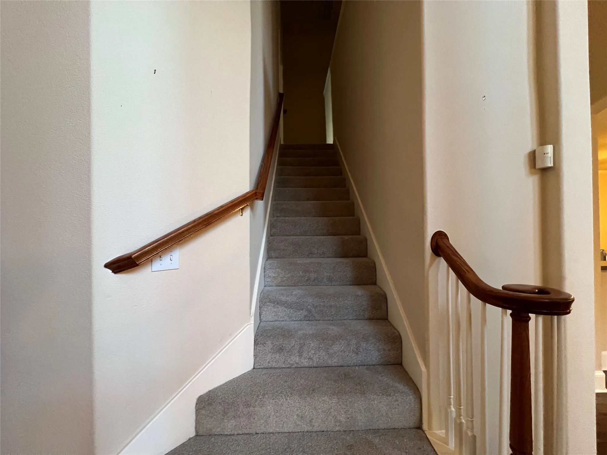 Single Family Residence For Rent in Dallas County , 8755 Navidad Court, Irving, Texas 75063, 4 Bedrooms, 3 Bathrooms, 2 Garage spaces, 3,332 Sqft, built in 2002, Price $3,250, mls#21312536, Real Estate Agent in Irving, Homes For Rent in Dallas county, Homes For Rent in Irving, Realtor in Irving Texas, Real Estate Brokerage Independent Realty Texas, Luminita Cordes Realtor