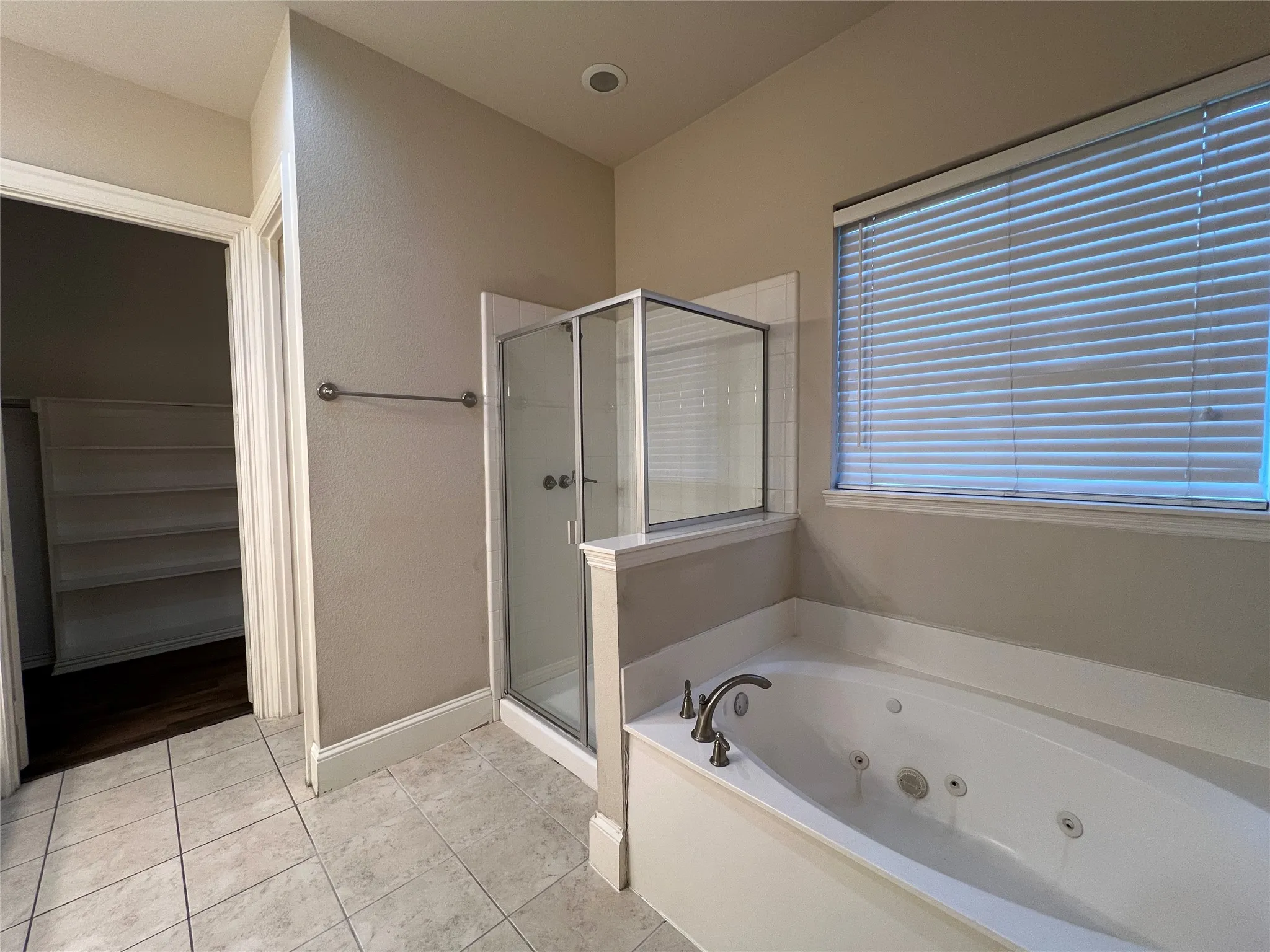 Single Family Residence For Rent in Dallas County , 8755 Navidad Court, Irving, Texas 75063, 4 Bedrooms, 3 Bathrooms, 2 Garage spaces, 3,332 Sqft, built in 2002, Price $3,250, mls#21312536, Real Estate Agent in Irving, Homes For Rent in Dallas county, Homes For Rent in Irving, Realtor in Irving Texas, Real Estate Brokerage Independent Realty Texas, Luminita Cordes Realtor