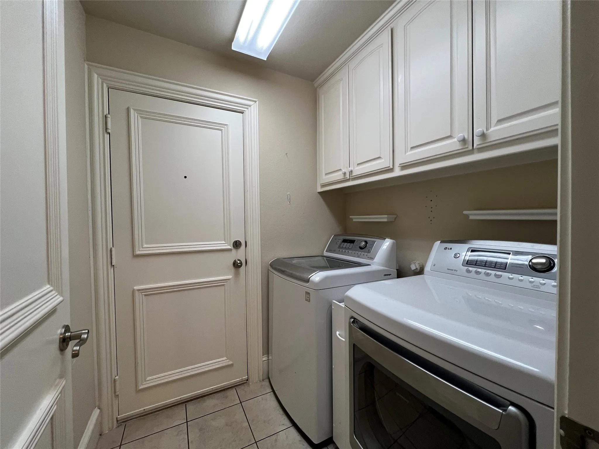 Single Family Residence For Rent in Dallas County , 8755 Navidad Court, Irving, Texas 75063, 4 Bedrooms, 3 Bathrooms, 2 Garage spaces, 3,332 Sqft, built in 2002, Price $3,250, mls#21312536, Real Estate Agent in Irving, Homes For Rent in Dallas county, Homes For Rent in Irving, Realtor in Irving Texas, Real Estate Brokerage Independent Realty Texas, Luminita Cordes Realtor