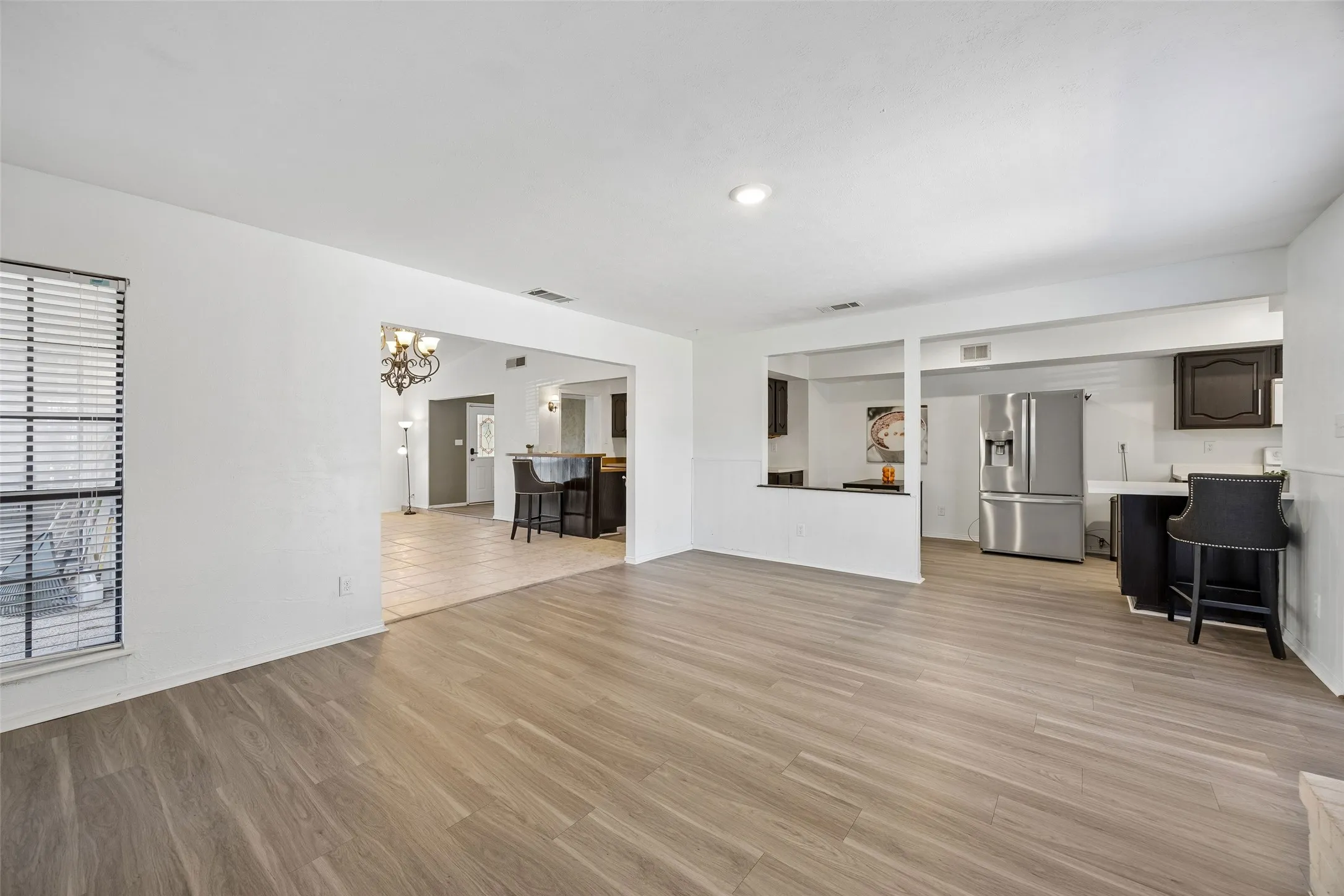 Single Family Residence For Sale in Denton County , 3004 Yorkshire Court, Flower Mound, Texas 75028, 4 Bedroom, 2 Bathroom, 2 Garage spaces, 2,085 Sqft, built in 1984, mls#21306136, Real Estate Agent in Flower Mound, Homes For Sale in Denton county, Homes For Sale in Flower Mound, Realtor in Flower Mound Texas, Real Estate Brokerage Independent Realty Texas, Luminita Cordes Realtor