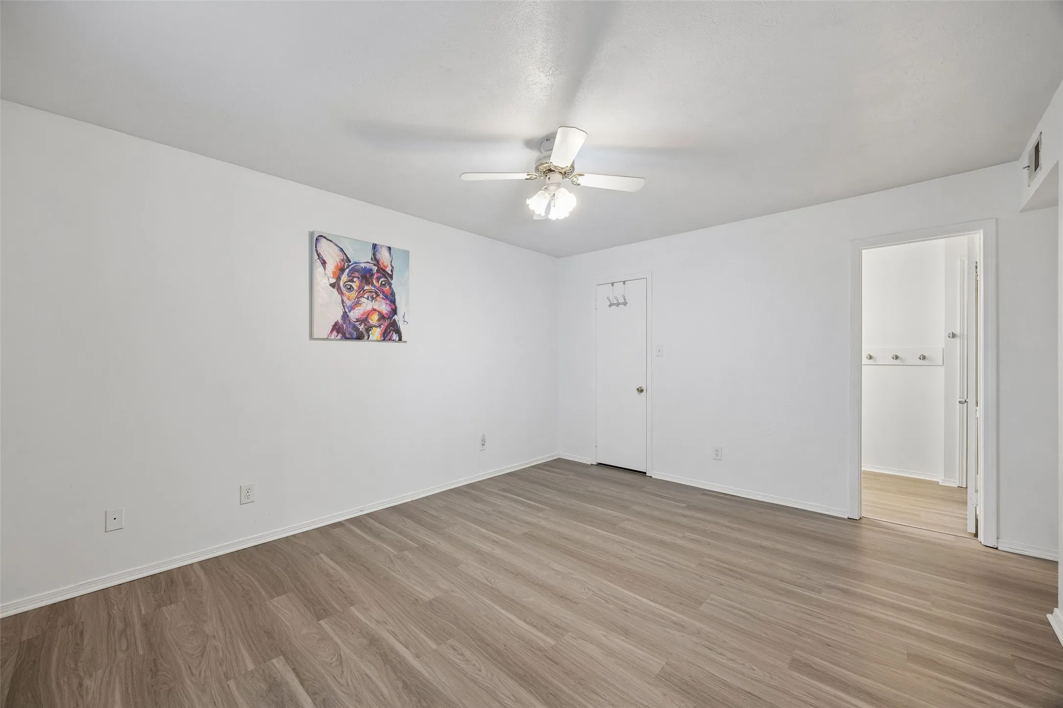Single Family Residence For Sale in Denton County , 3004 Yorkshire Court, Flower Mound, Texas 75028, 4 Bedroom, 2 Bathroom, 2 Garage spaces, 2,085 Sqft, built in 1984, mls#21306136, Real Estate Agent in Flower Mound, Homes For Sale in Denton county, Homes For Sale in Flower Mound, Realtor in Flower Mound Texas, Real Estate Brokerage Independent Realty Texas, Luminita Cordes Realtor