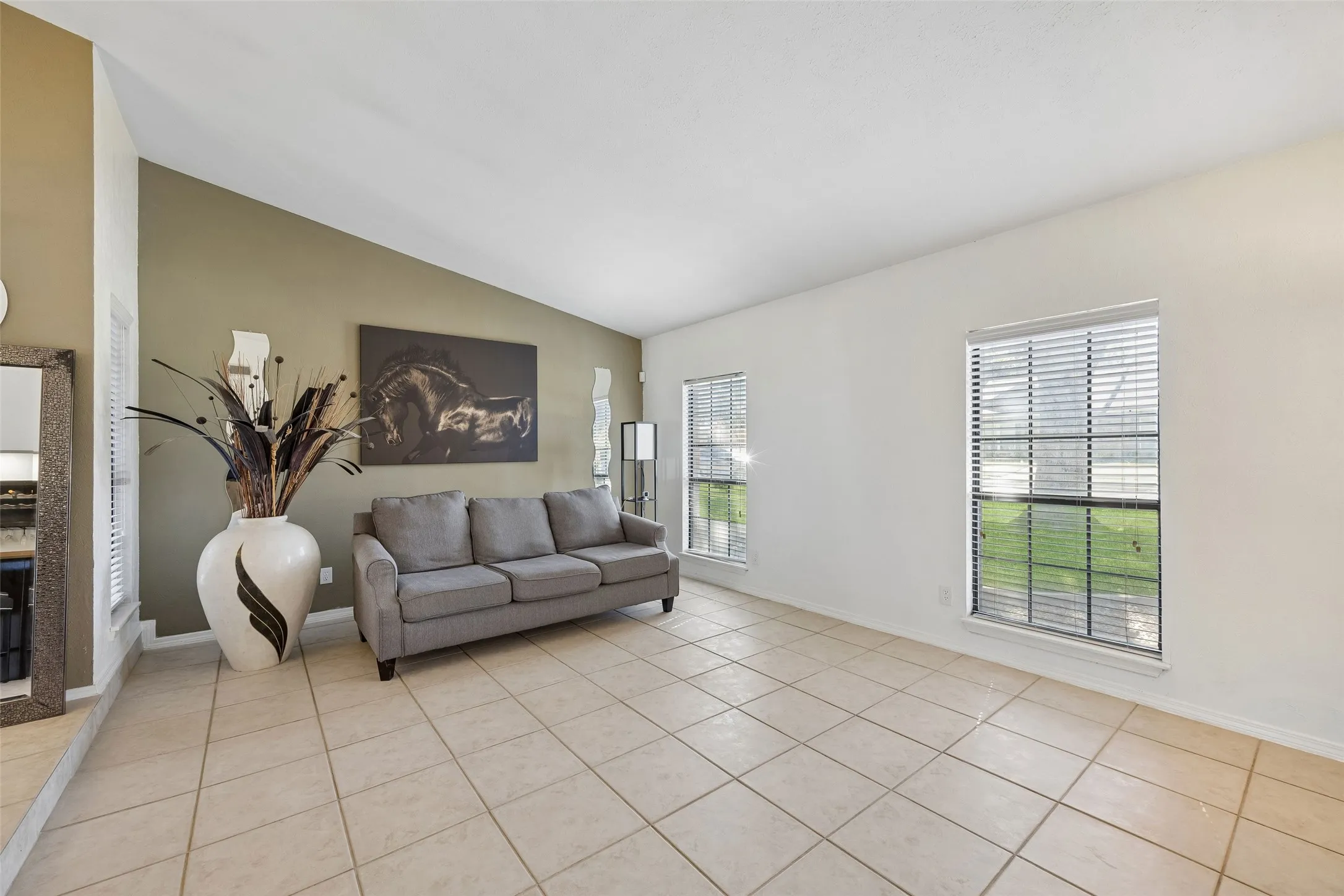 Single Family Residence For Sale in Denton County , 3004 Yorkshire Court, Flower Mound, Texas 75028, 4 Bedroom, 2 Bathroom, 2 Garage spaces, 2,085 Sqft, built in 1984, mls#21306136, Real Estate Agent in Flower Mound, Homes For Sale in Denton county, Homes For Sale in Flower Mound, Realtor in Flower Mound Texas, Real Estate Brokerage Independent Realty Texas, Luminita Cordes Realtor