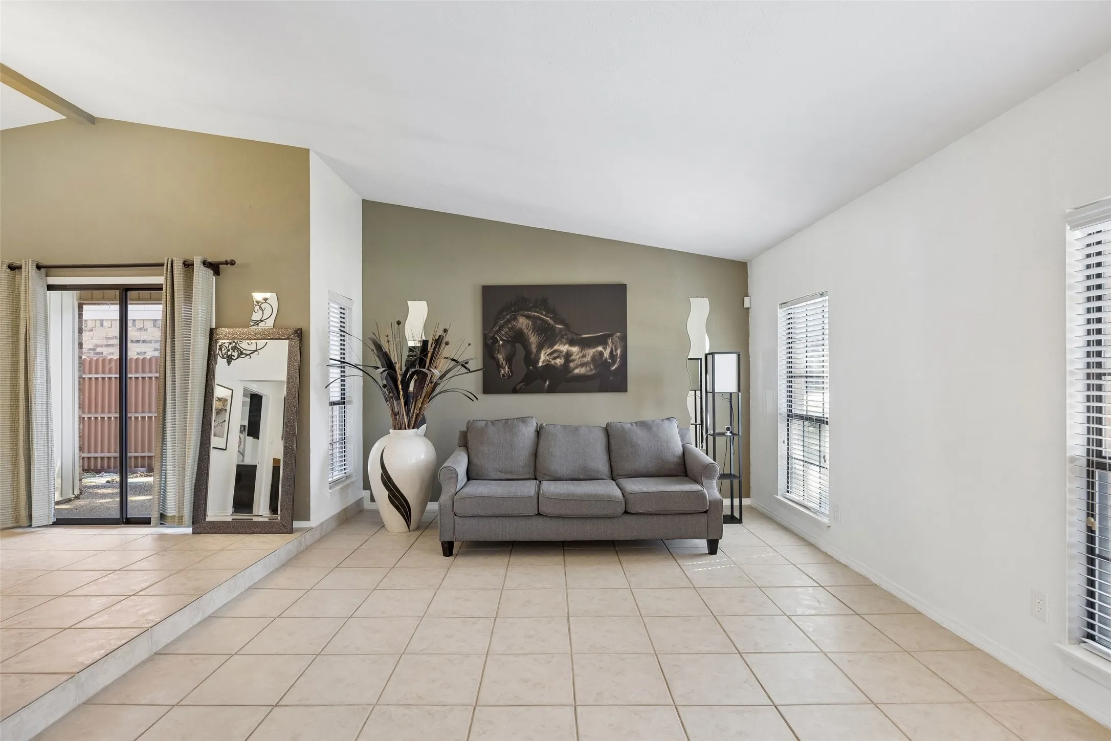 Single Family Residence For Sale in Denton County , 3004 Yorkshire Court, Flower Mound, Texas 75028, 4 Bedroom, 2 Bathroom, 2 Garage spaces, 2,085 Sqft, built in 1984, mls#21306136, Real Estate Agent in Flower Mound, Homes For Sale in Denton county, Homes For Sale in Flower Mound, Realtor in Flower Mound Texas, Real Estate Brokerage Independent Realty Texas, Luminita Cordes Realtor
