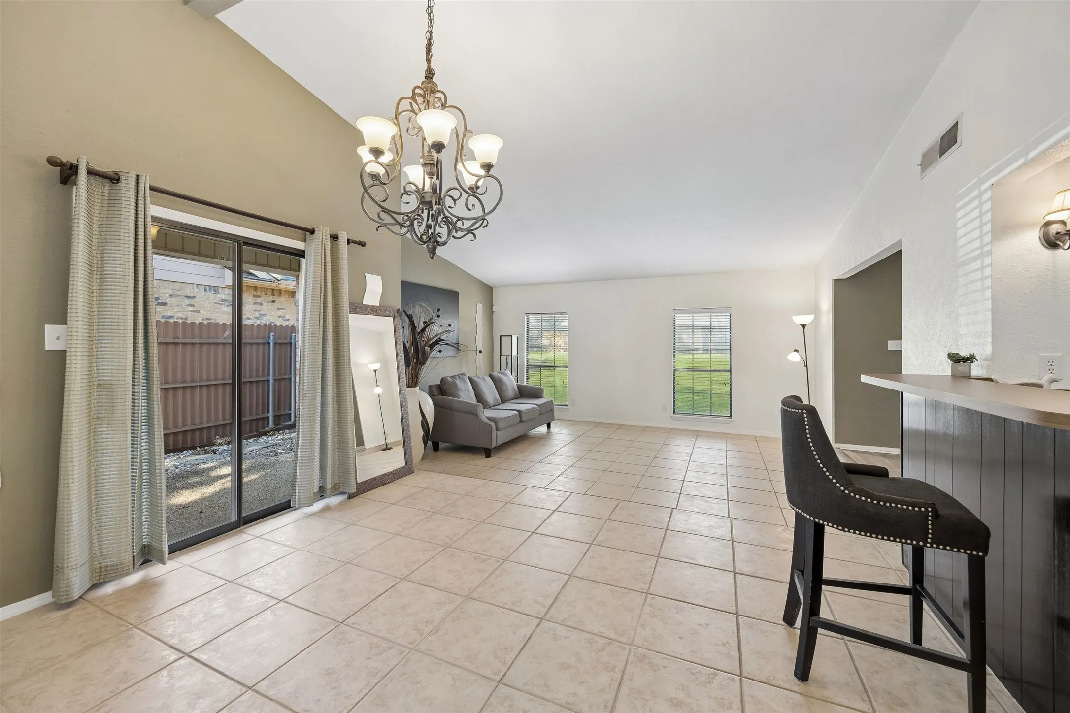Single Family Residence For Sale in Denton County , 3004 Yorkshire Court, Flower Mound, Texas 75028, 4 Bedroom, 2 Bathroom, 2 Garage spaces, 2,085 Sqft, built in 1984, mls#21306136, Real Estate Agent in Flower Mound, Homes For Sale in Denton county, Homes For Sale in Flower Mound, Realtor in Flower Mound Texas, Real Estate Brokerage Independent Realty Texas, Luminita Cordes Realtor
