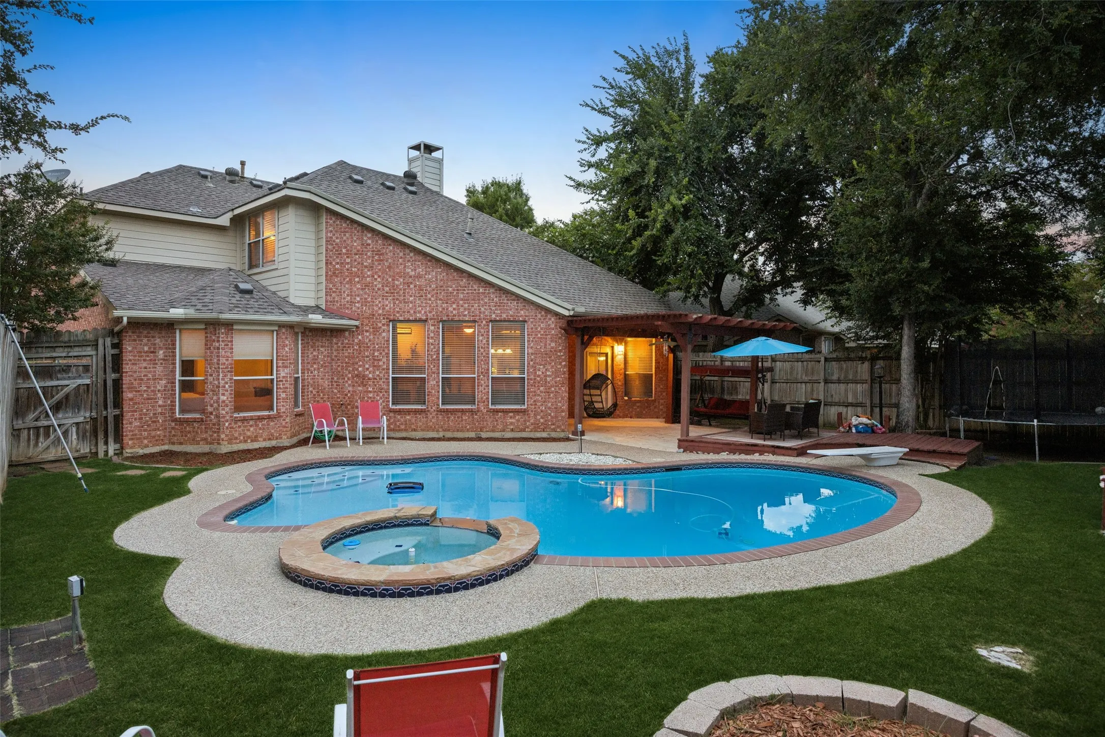 Single Family Residence For Sale in Denton County , 1301 Rustic Timbers Lane, Flower Mound, Texas 75028, 3 Bedroom, 3 Bathroom, 2 Garage spaces, 2,371 Sqft, built in 1995, mls#21312304, Real Estate Agent in Flower Mound, Homes For Sale in Denton county, Homes For Sale in Flower Mound, Realtor in Flower Mound Texas, Real Estate Brokerage Independent Realty Texas, Luminita Cordes Realtor