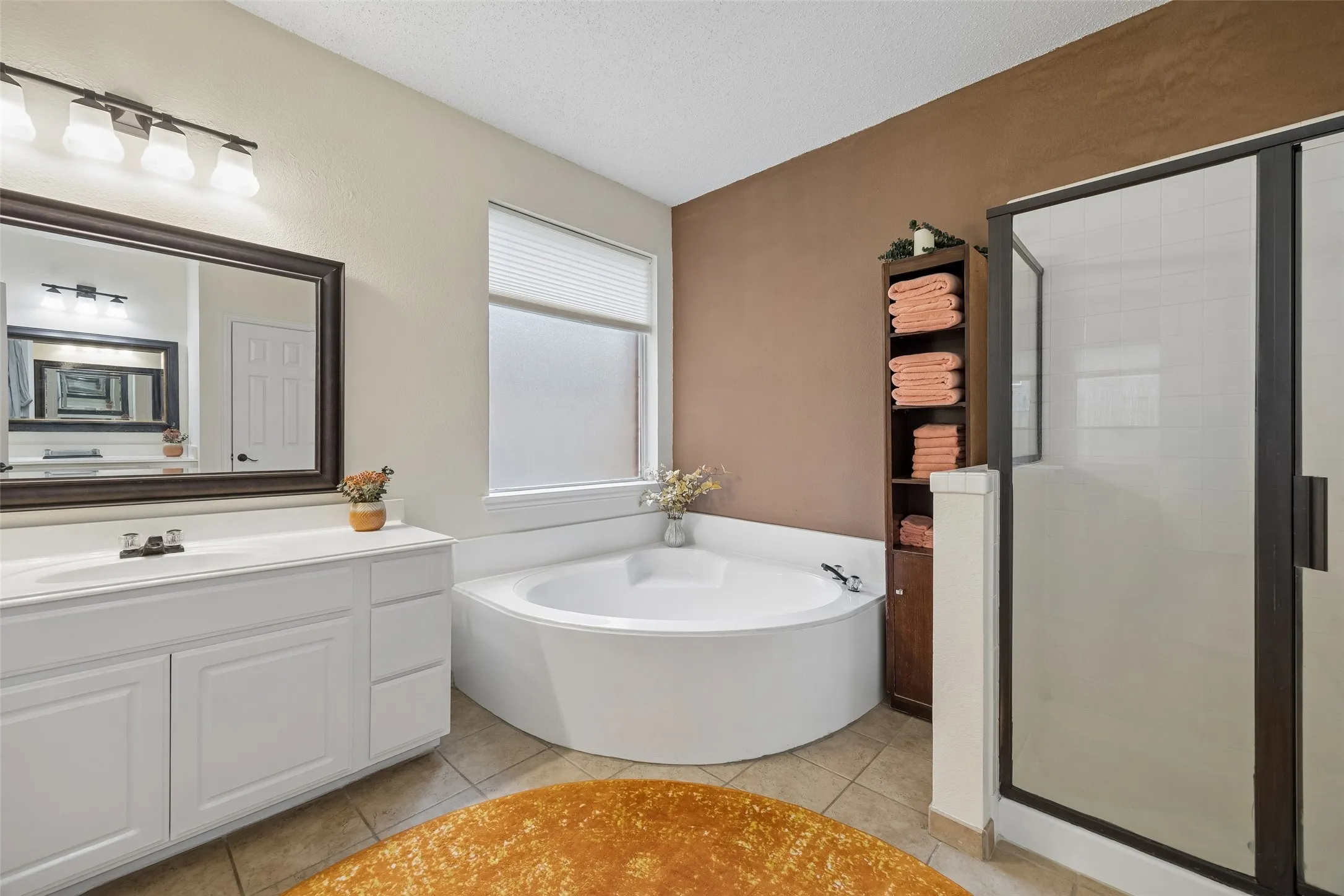 Single Family Residence For Sale in Denton County , 1301 Rustic Timbers Lane, Flower Mound, Texas 75028, 3 Bedroom, 3 Bathroom, 2 Garage spaces, 2,371 Sqft, built in 1995, mls#21312304, Real Estate Agent in Flower Mound, Homes For Sale in Denton county, Homes For Sale in Flower Mound, Realtor in Flower Mound Texas, Real Estate Brokerage Independent Realty Texas, Luminita Cordes Realtor