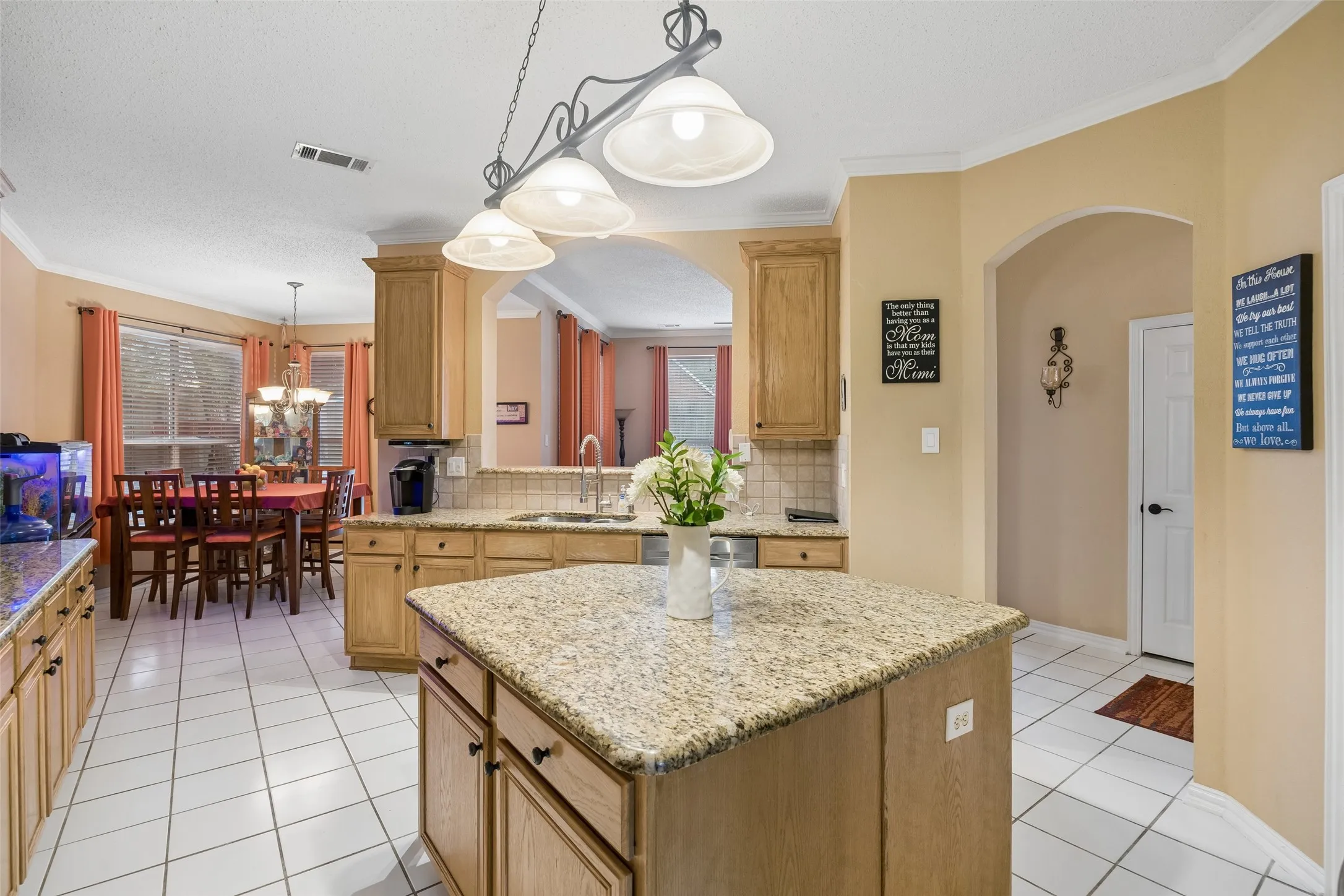 Single Family Residence For Sale in Denton County , 1301 Rustic Timbers Lane, Flower Mound, Texas 75028, 3 Bedroom, 3 Bathroom, 2 Garage spaces, 2,371 Sqft, built in 1995, mls#21312304, Real Estate Agent in Flower Mound, Homes For Sale in Denton county, Homes For Sale in Flower Mound, Realtor in Flower Mound Texas, Real Estate Brokerage Independent Realty Texas, Luminita Cordes Realtor