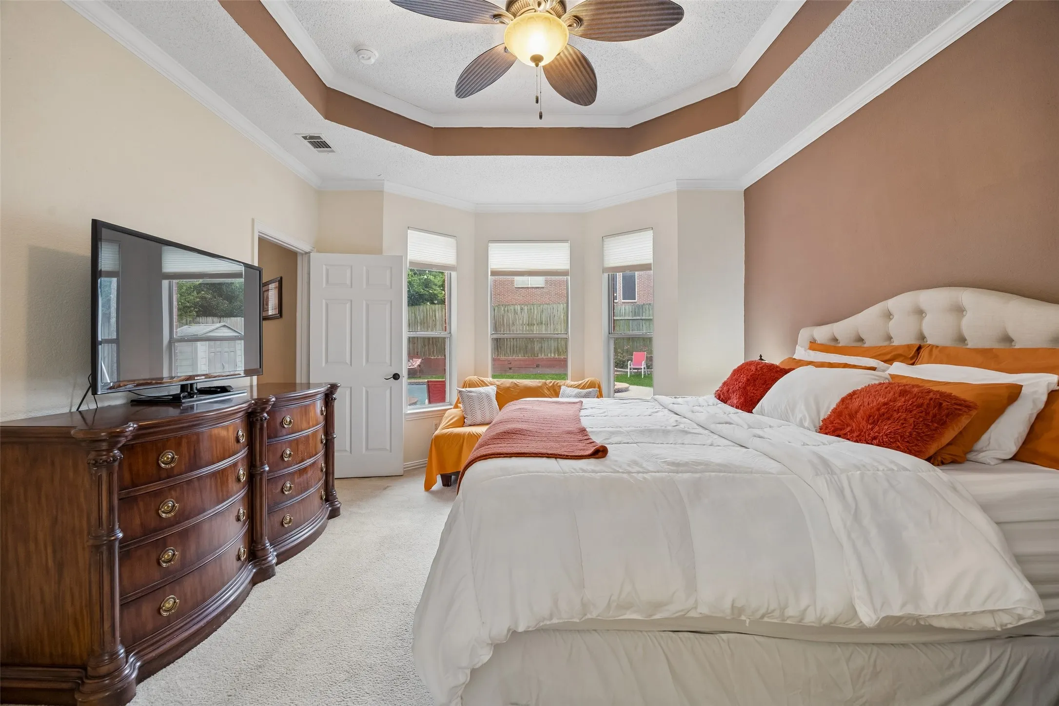 Single Family Residence For Sale in Denton County , 1301 Rustic Timbers Lane, Flower Mound, Texas 75028, 3 Bedroom, 3 Bathroom, 2 Garage spaces, 2,371 Sqft, built in 1995, mls#21312304, Real Estate Agent in Flower Mound, Homes For Sale in Denton county, Homes For Sale in Flower Mound, Realtor in Flower Mound Texas, Real Estate Brokerage Independent Realty Texas, Luminita Cordes Realtor