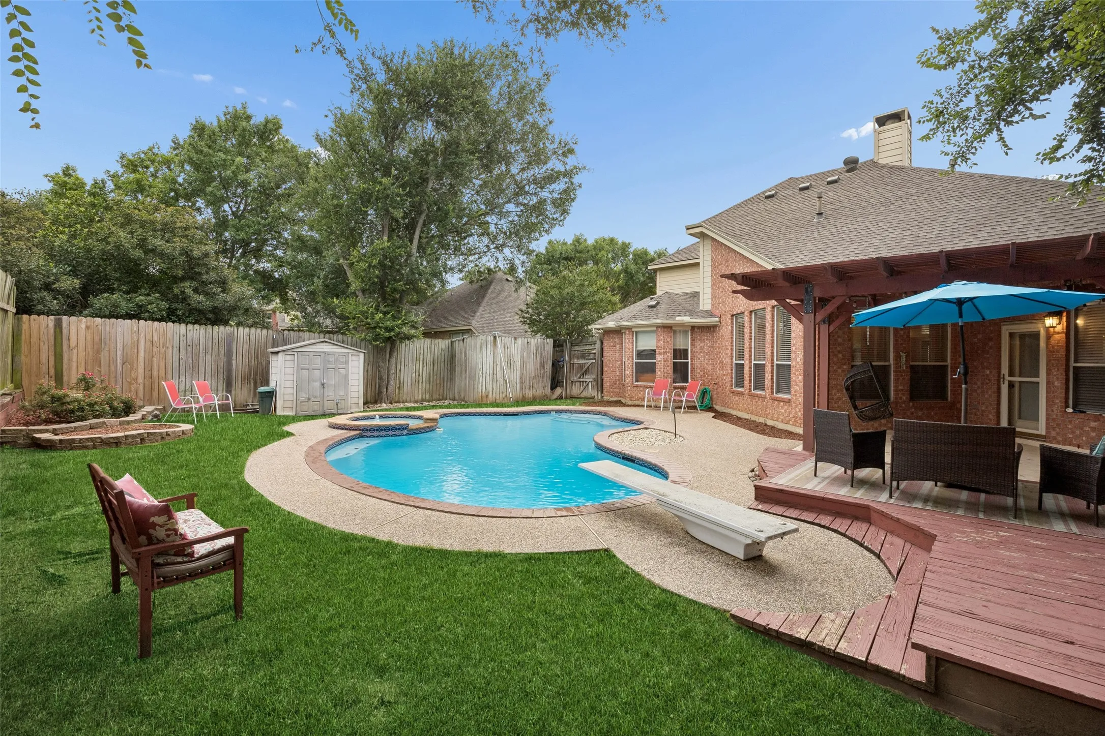 Single Family Residence For Sale in Denton County , 1301 Rustic Timbers Lane, Flower Mound, Texas 75028, 3 Bedroom, 3 Bathroom, 2 Garage spaces, 2,371 Sqft, built in 1995, mls#21312304, Real Estate Agent in Flower Mound, Homes For Sale in Denton county, Homes For Sale in Flower Mound, Realtor in Flower Mound Texas, Real Estate Brokerage Independent Realty Texas, Luminita Cordes Realtor