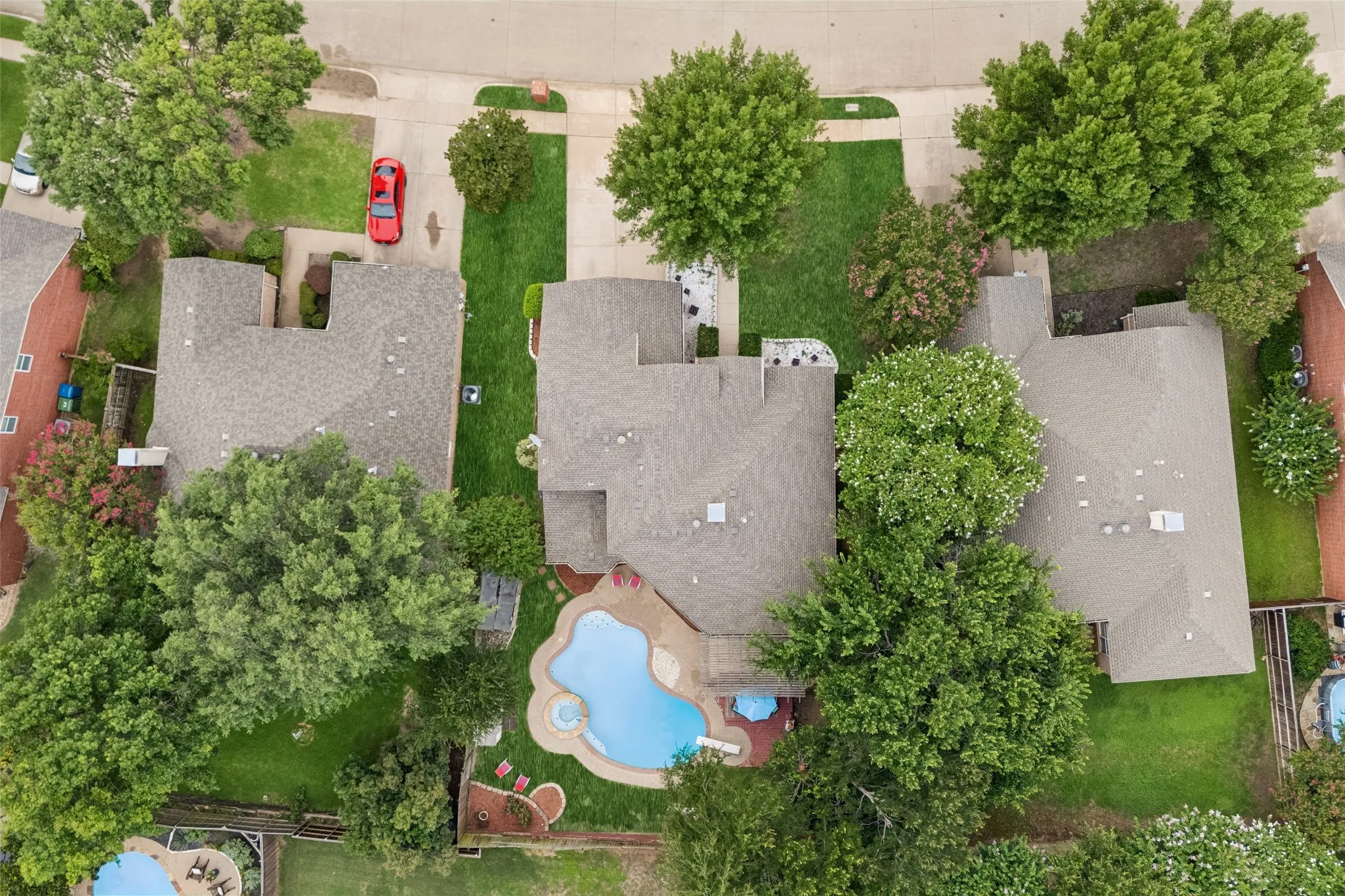 Single Family Residence For Sale in Denton County , 1301 Rustic Timbers Lane, Flower Mound, Texas 75028, 3 Bedroom, 3 Bathroom, 2 Garage spaces, 2,371 Sqft, built in 1995, mls#21312304, Real Estate Agent in Flower Mound, Homes For Sale in Denton county, Homes For Sale in Flower Mound, Realtor in Flower Mound Texas, Real Estate Brokerage Independent Realty Texas, Luminita Cordes Realtor