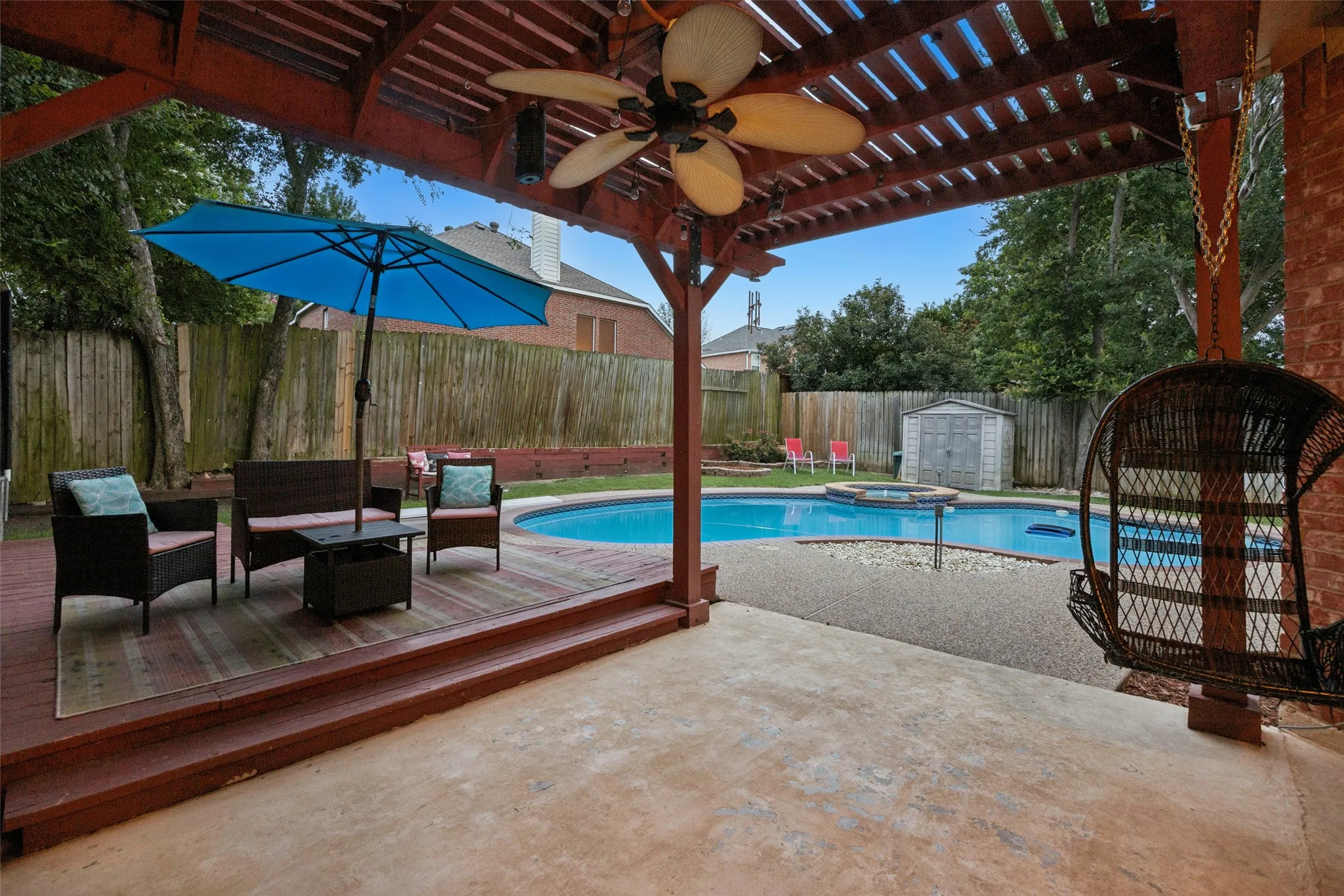 Single Family Residence For Sale in Denton County , 1301 Rustic Timbers Lane, Flower Mound, Texas 75028, 3 Bedroom, 3 Bathroom, 2 Garage spaces, 2,371 Sqft, built in 1995, mls#21312304, Real Estate Agent in Flower Mound, Homes For Sale in Denton county, Homes For Sale in Flower Mound, Realtor in Flower Mound Texas, Real Estate Brokerage Independent Realty Texas, Luminita Cordes Realtor