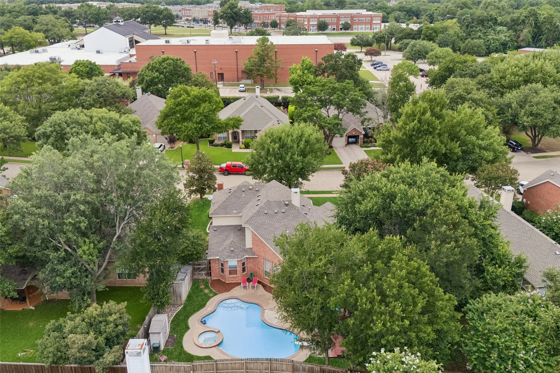 Single Family Residence For Sale in Denton County , 1301 Rustic Timbers Lane, Flower Mound, Texas 75028, 3 Bedroom, 3 Bathroom, 2 Garage spaces, 2,371 Sqft, built in 1995, mls#21312304, Real Estate Agent in Flower Mound, Homes For Sale in Denton county, Homes For Sale in Flower Mound, Realtor in Flower Mound Texas, Real Estate Brokerage Independent Realty Texas, Luminita Cordes Realtor