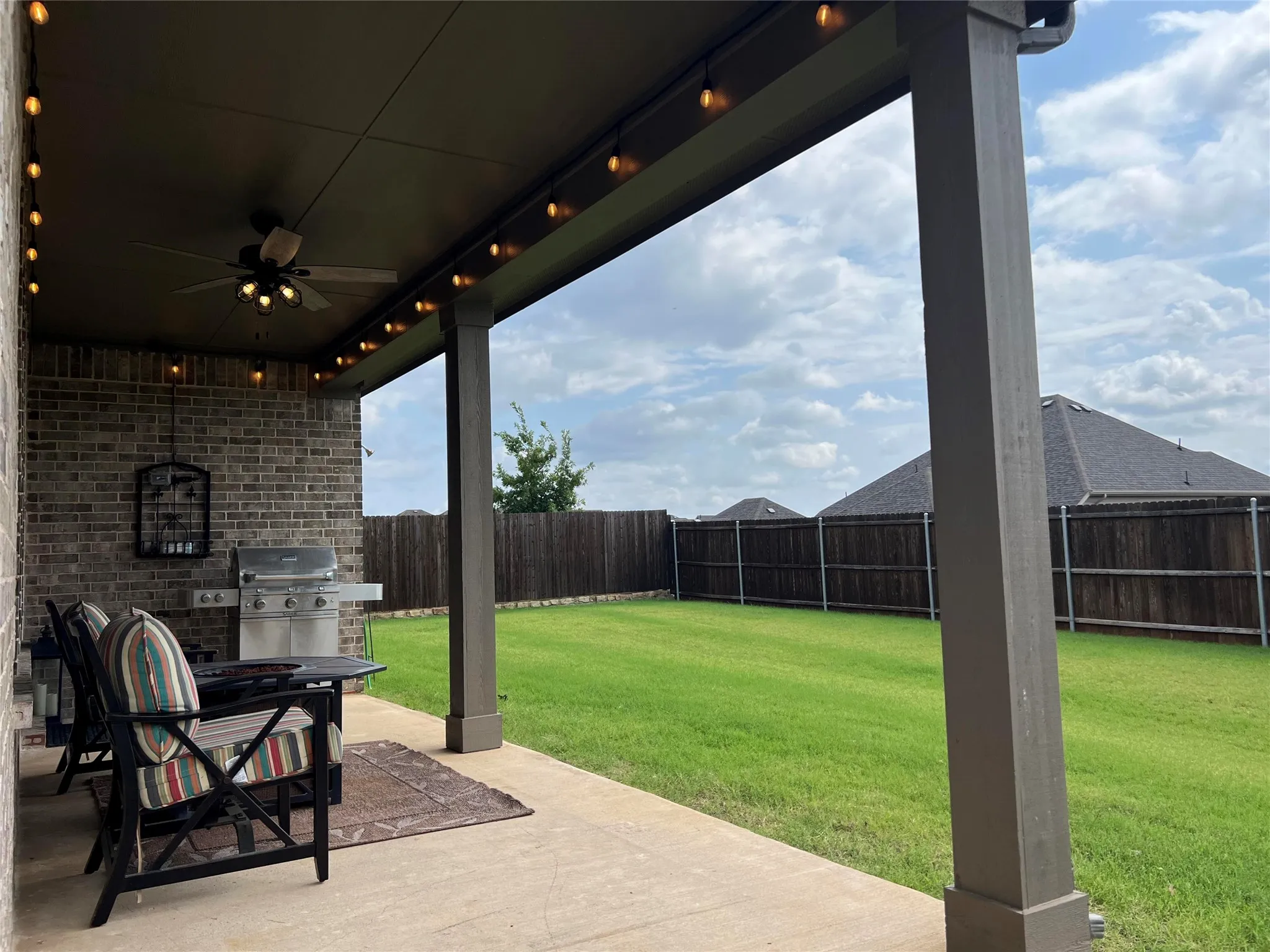Single Family Residence For Sale in Denton County , 4145 Kyles Landing Drive, Hickory Creek, Texas 75065, 4 Bedroom, 3 Bathroom, 3 Garage spaces, 3,257 Sqft, built in 2022, mls#21308794, Real Estate Agent in Hickory Creek, Homes For Sale in Denton county, Homes For Sale in Hickory Creek, Realtor in Hickory Creek Texas, Real Estate Brokerage Independent Realty Texas, Luminita Cordes Realtor