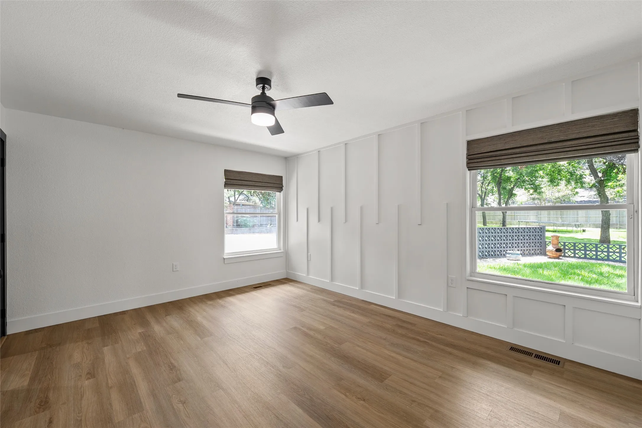 Single Family Residence For Sale in Mc Lennan County , 4916 Ridgeview Drive, Waco, Texas 76710, 3 Bedroom, 4 Bathroom, Garage spaces, 2,964 Sqft, built in 1954, mls#21310926, Real Estate Agent in Waco, Homes For Sale in Mc Lennan county, Homes For Sale in Waco, Realtor in Waco Texas, Real Estate Brokerage Independent Realty Texas, Luminita Cordes Realtor