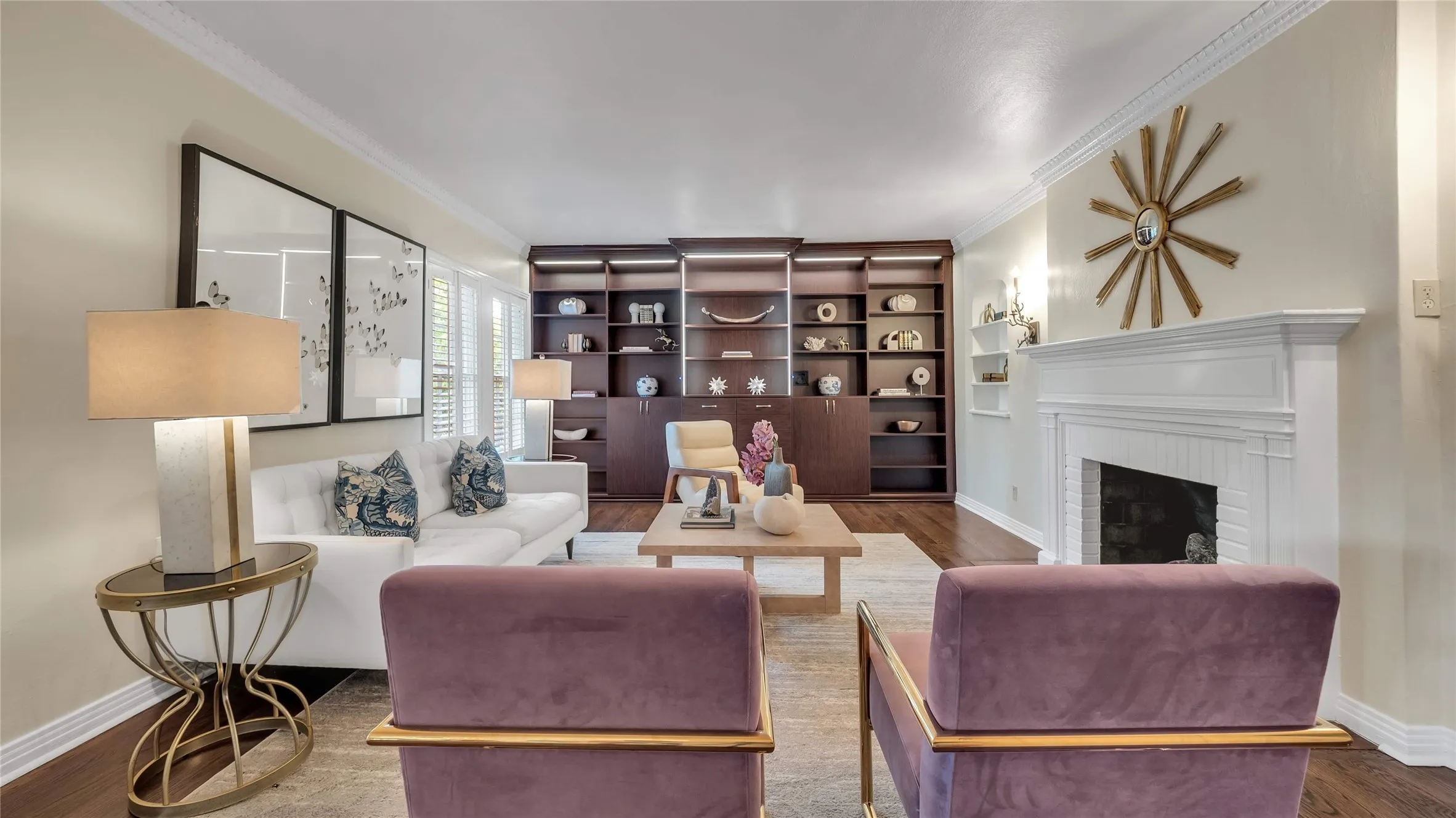 Apartment For Rent in Dallas County , 4529 Westway Avenue, Highland Park, Texas 75205, 3 Bedrooms, 2 Bathrooms, 2 Garage spaces, 2,403 Sqft, built in 1936, Price $4,700, mls#21310044, Real Estate Agent in Highland Park, Homes For Rent in Dallas county, Homes For Rent in Highland Park, Realtor in Highland Park Texas, Real Estate Brokerage Independent Realty Texas, Luminita Cordes Realtor