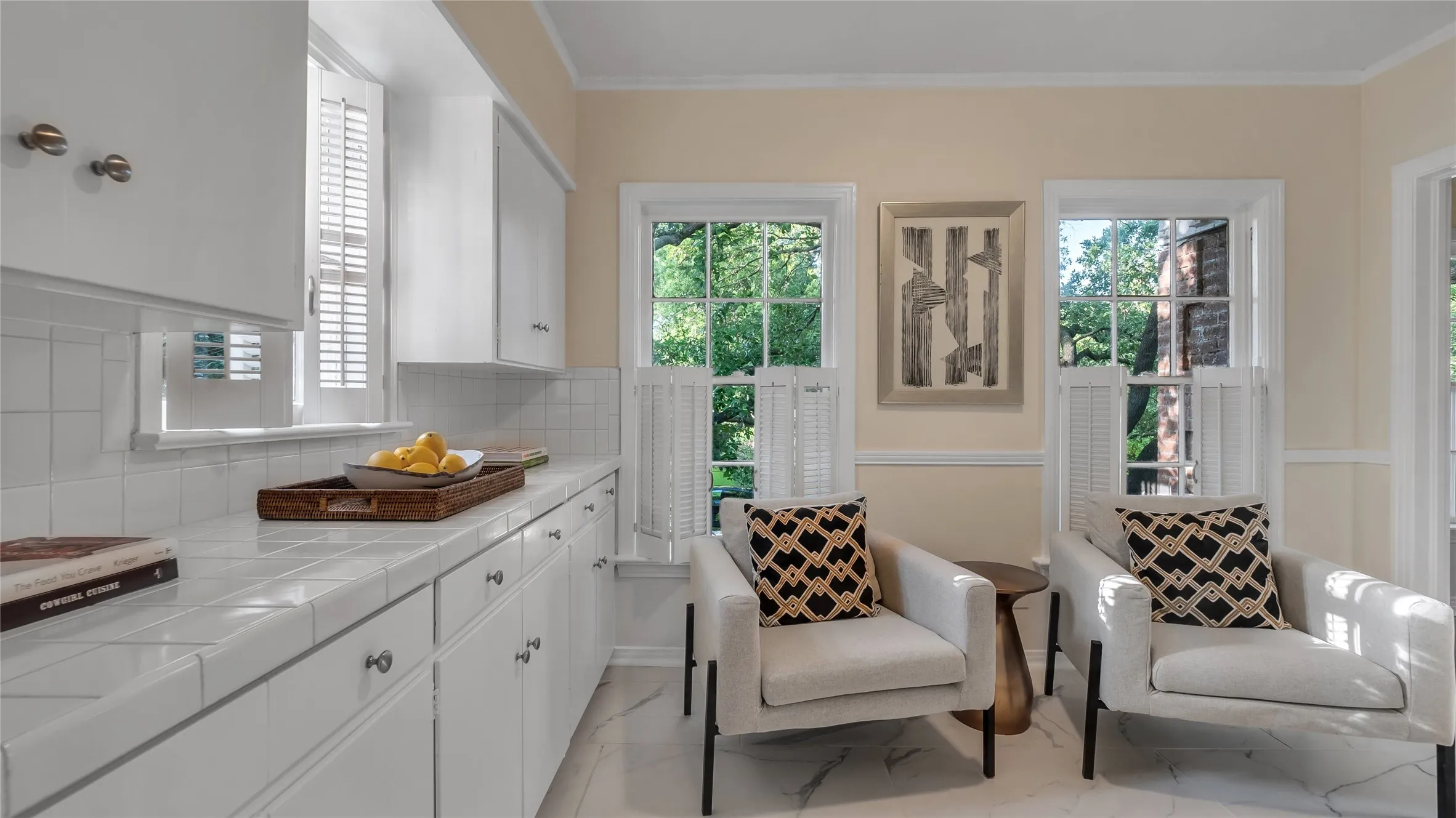 Apartment For Rent in Dallas County , 4529 Westway Avenue, Highland Park, Texas 75205, 3 Bedrooms, 2 Bathrooms, 2 Garage spaces, 2,403 Sqft, built in 1936, Price $4,700, mls#21310044, Real Estate Agent in Highland Park, Homes For Rent in Dallas county, Homes For Rent in Highland Park, Realtor in Highland Park Texas, Real Estate Brokerage Independent Realty Texas, Luminita Cordes Realtor