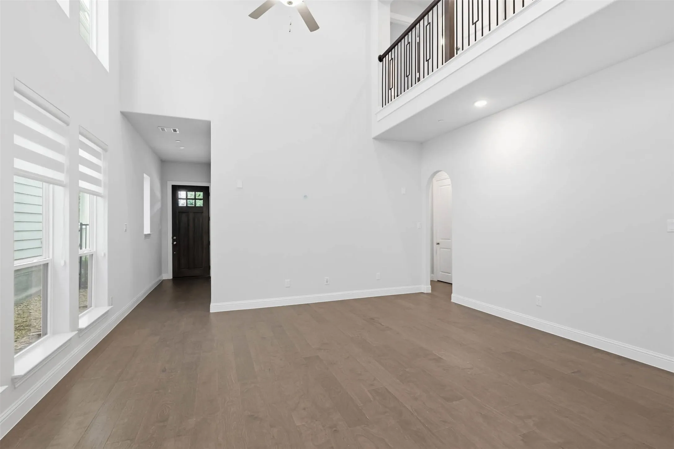 Single Family Residence For Sale in Collin County , 1053 Sarah Street, Allen, Texas 75013, 3 Bedroom, 4 Bathroom, 2 Garage spaces, 2,511 Sqft, built in 2021, mls#21311215, Real Estate Agent in Allen, Homes For Sale in Collin county, Homes For Sale in Allen, Realtor in Allen Texas, Real Estate Brokerage Independent Realty Texas, Luminita Cordes Realtor