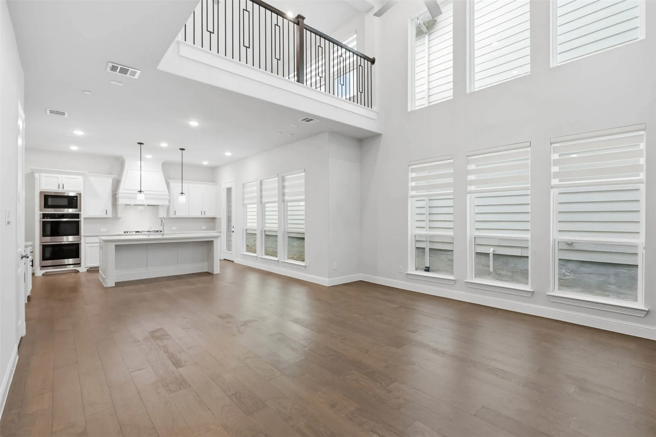 Single Family Residence For Sale in Collin County , 1053 Sarah Street, Allen, Texas 75013, 3 Bedroom, 4 Bathroom, 2 Garage spaces, 2,511 Sqft, built in 2021, mls#21311215, Real Estate Agent in Allen, Homes For Sale in Collin county, Homes For Sale in Allen, Realtor in Allen Texas, Real Estate Brokerage Independent Realty Texas, Luminita Cordes Realtor