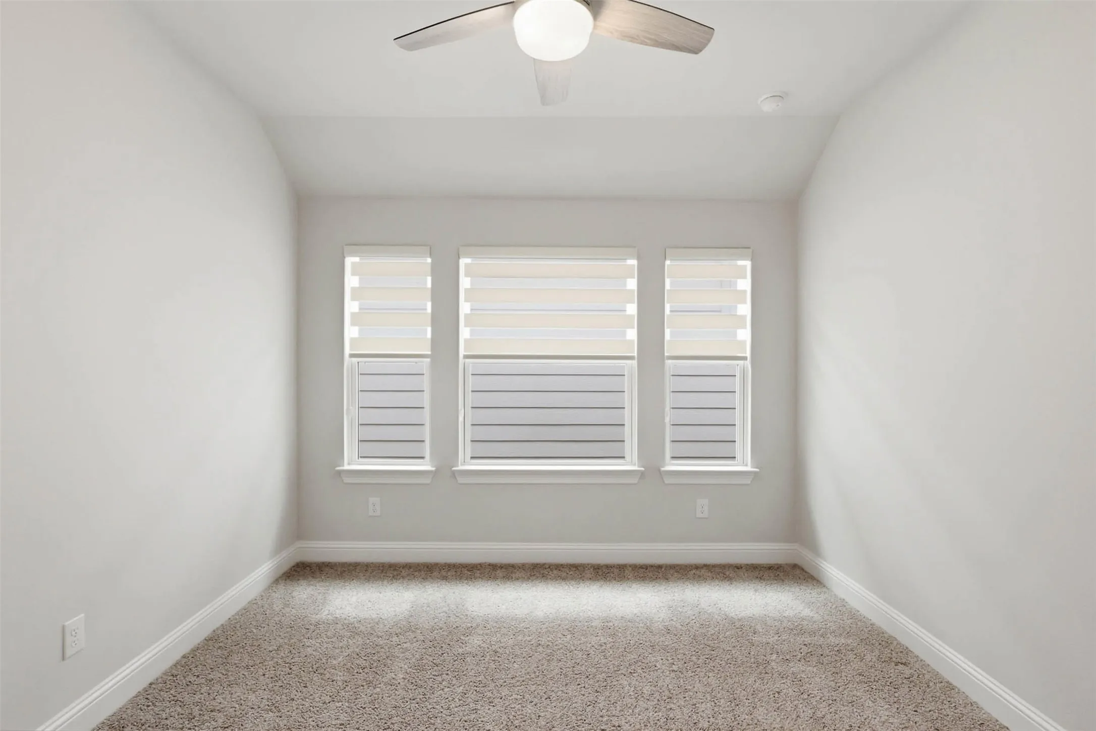 Single Family Residence For Sale in Collin County , 1053 Sarah Street, Allen, Texas 75013, 3 Bedroom, 4 Bathroom, 2 Garage spaces, 2,511 Sqft, built in 2021, mls#21311215, Real Estate Agent in Allen, Homes For Sale in Collin county, Homes For Sale in Allen, Realtor in Allen Texas, Real Estate Brokerage Independent Realty Texas, Luminita Cordes Realtor