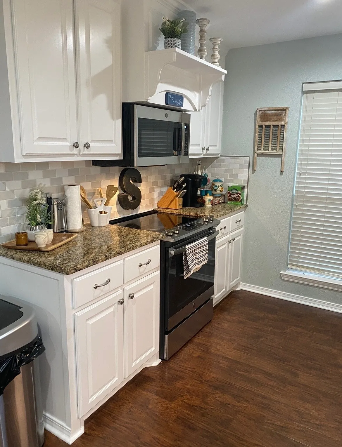 Single Family Residence For Sale in Franklin (TX) County , 601 Highland Oaks Street, Mount Vernon, Texas 75457, 5 Bedroom, 3 Bathroom, Garage spaces, 2,429 Sqft, built in 1987, mls#21286477, Real Estate Agent in Mount Vernon, Homes For Sale in Franklin (TX) county, Homes For Sale in Mount Vernon, Realtor in Mount Vernon Texas, Real Estate Brokerage Independent Realty Texas, Luminita Cordes Realtor
