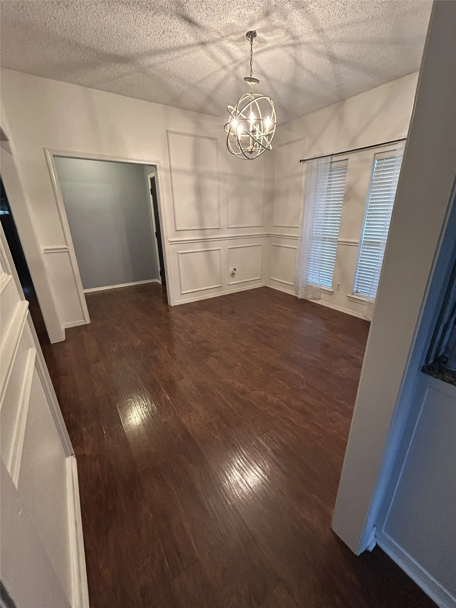 Single Family Residence For Sale in Franklin (TX) County , 601 Highland Oaks Street, Mount Vernon, Texas 75457, 5 Bedroom, 3 Bathroom, Garage spaces, 2,429 Sqft, built in 1987, mls#21286477, Real Estate Agent in Mount Vernon, Homes For Sale in Franklin (TX) county, Homes For Sale in Mount Vernon, Realtor in Mount Vernon Texas, Real Estate Brokerage Independent Realty Texas, Luminita Cordes Realtor
