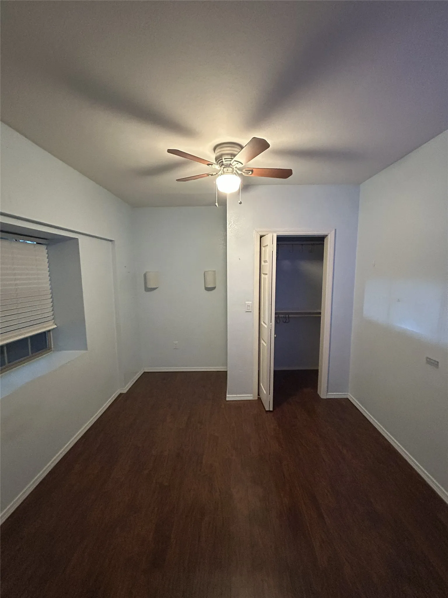 Single Family Residence For Sale in Franklin (TX) County , 601 Highland Oaks Street, Mount Vernon, Texas 75457, 5 Bedroom, 3 Bathroom, Garage spaces, 2,429 Sqft, built in 1987, mls#21286477, Real Estate Agent in Mount Vernon, Homes For Sale in Franklin (TX) county, Homes For Sale in Mount Vernon, Realtor in Mount Vernon Texas, Real Estate Brokerage Independent Realty Texas, Luminita Cordes Realtor