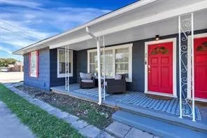 Single Family Residence For Sale in Hood County , 201 S Jones Street, Granbury, Texas 76048, 4 Bedroom, 3 Bathroom, Garage spaces, 3,129 Sqft, built in 1943, mls#21308130, Real Estate Agent in Granbury, Homes For Sale in Hood county, Homes For Sale in Granbury, Realtor in Granbury Texas, Real Estate Brokerage Independent Realty Texas, Luminita Cordes Realtor
