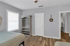Single Family Residence For Sale in Hood County , 201 S Jones Street, Granbury, Texas 76048, 4 Bedroom, 3 Bathroom, Garage spaces, 3,129 Sqft, built in 1943, mls#21308130, Real Estate Agent in Granbury, Homes For Sale in Hood county, Homes For Sale in Granbury, Realtor in Granbury Texas, Real Estate Brokerage Independent Realty Texas, Luminita Cordes Realtor
