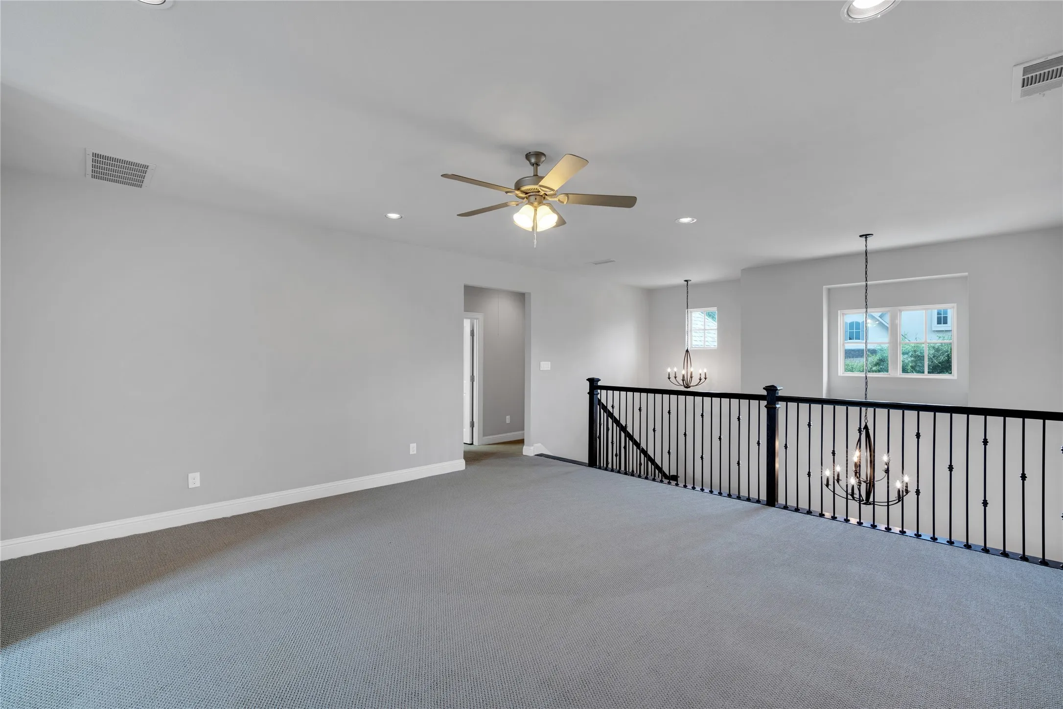 Single Family Residence For Sale in Tarrant County , 6409 Vintage Lake Drive, Arlington, Texas 76016, 4 Bedroom, 3 Bathroom, 2 Garage spaces, 3,029 Sqft, built in 2017, mls#21312553, Real Estate Agent in Arlington, Homes For Sale in Tarrant county, Homes For Sale in Arlington, Realtor in Arlington Texas, Real Estate Brokerage Independent Realty Texas, Luminita Cordes Realtor