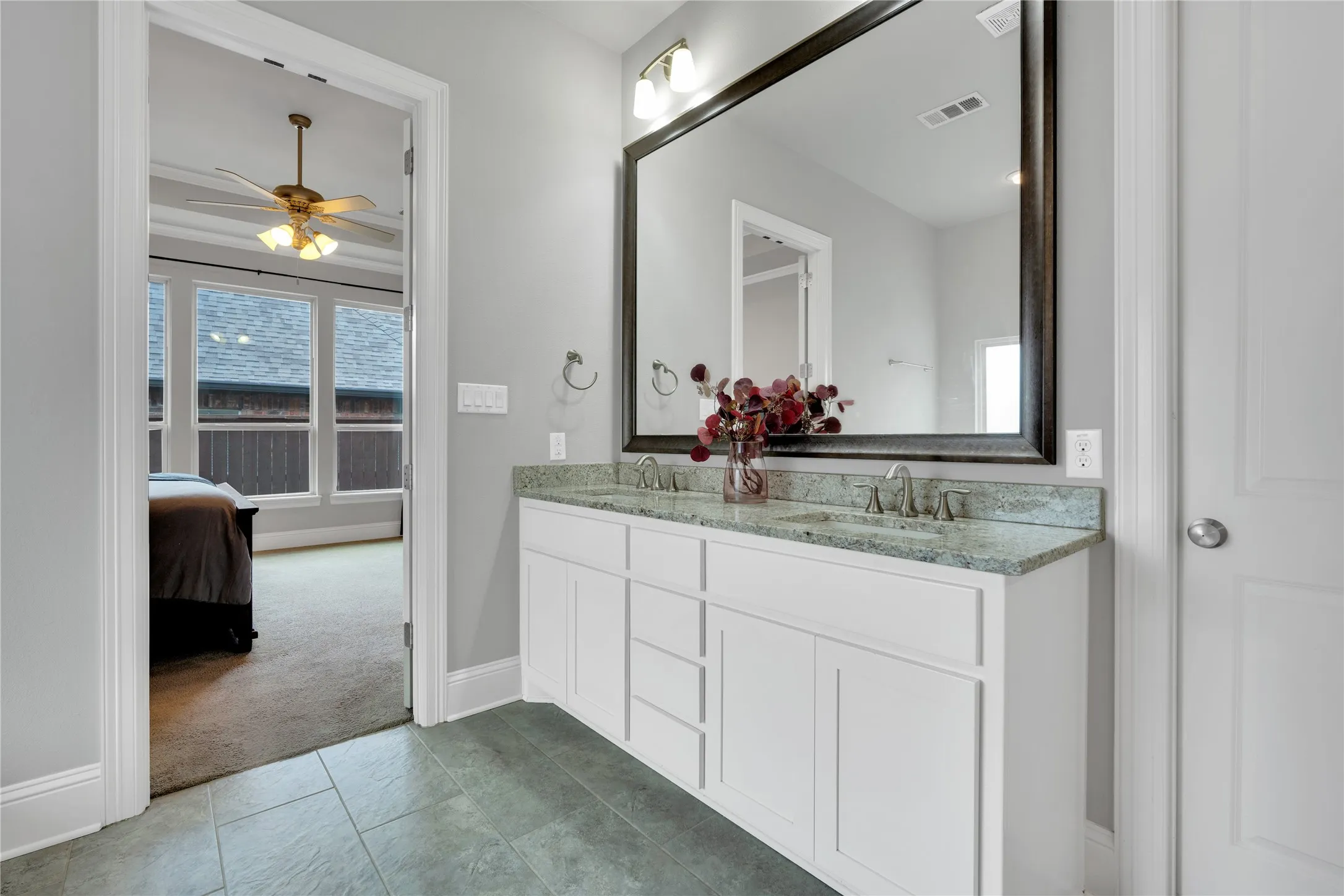 Single Family Residence For Sale in Tarrant County , 6409 Vintage Lake Drive, Arlington, Texas 76016, 4 Bedroom, 3 Bathroom, 2 Garage spaces, 3,029 Sqft, built in 2017, mls#21312553, Real Estate Agent in Arlington, Homes For Sale in Tarrant county, Homes For Sale in Arlington, Realtor in Arlington Texas, Real Estate Brokerage Independent Realty Texas, Luminita Cordes Realtor