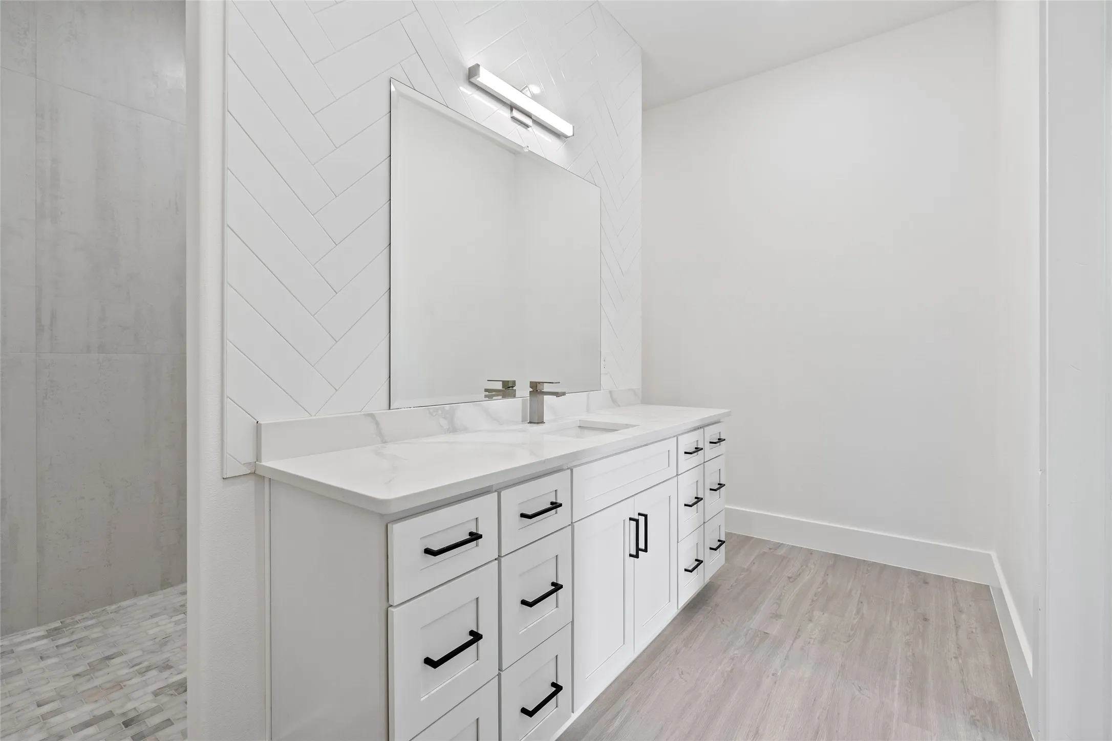 Single Family Residence For Sale in Tarrant County , 7611 Awadi Court, Arlington, Texas 76001, 4 Bedroom, 5 Bathroom, 3 Garage spaces, 3,774 Sqft, built in 2023, mls#21303893, Real Estate Agent in Arlington, Homes For Sale in Tarrant county, Homes For Sale in Arlington, Realtor in Arlington Texas, Real Estate Brokerage Independent Realty Texas, Luminita Cordes Realtor
