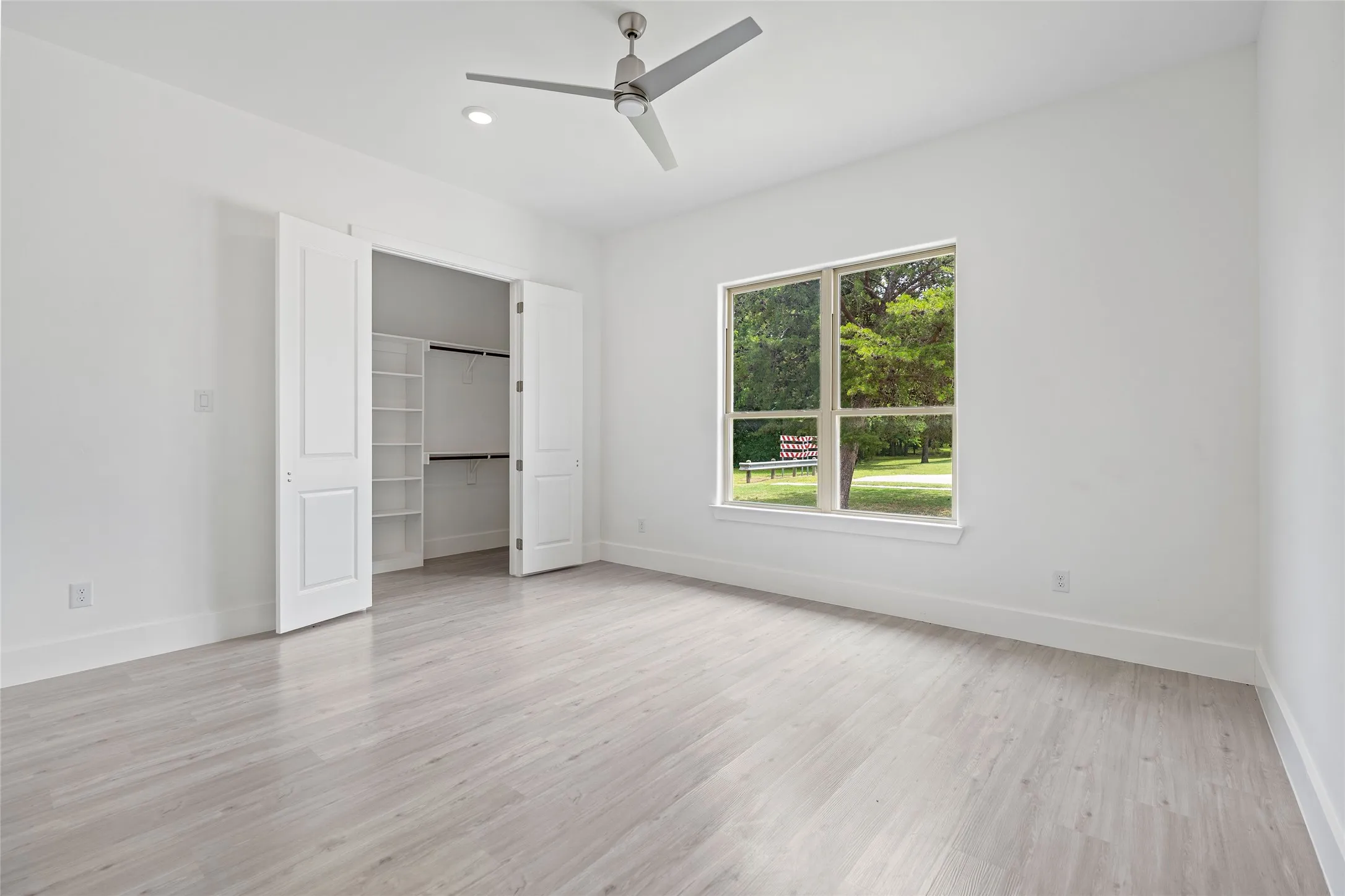 Single Family Residence For Sale in Tarrant County , 7611 Awadi Court, Arlington, Texas 76001, 4 Bedroom, 5 Bathroom, 3 Garage spaces, 3,774 Sqft, built in 2023, mls#21303893, Real Estate Agent in Arlington, Homes For Sale in Tarrant county, Homes For Sale in Arlington, Realtor in Arlington Texas, Real Estate Brokerage Independent Realty Texas, Luminita Cordes Realtor