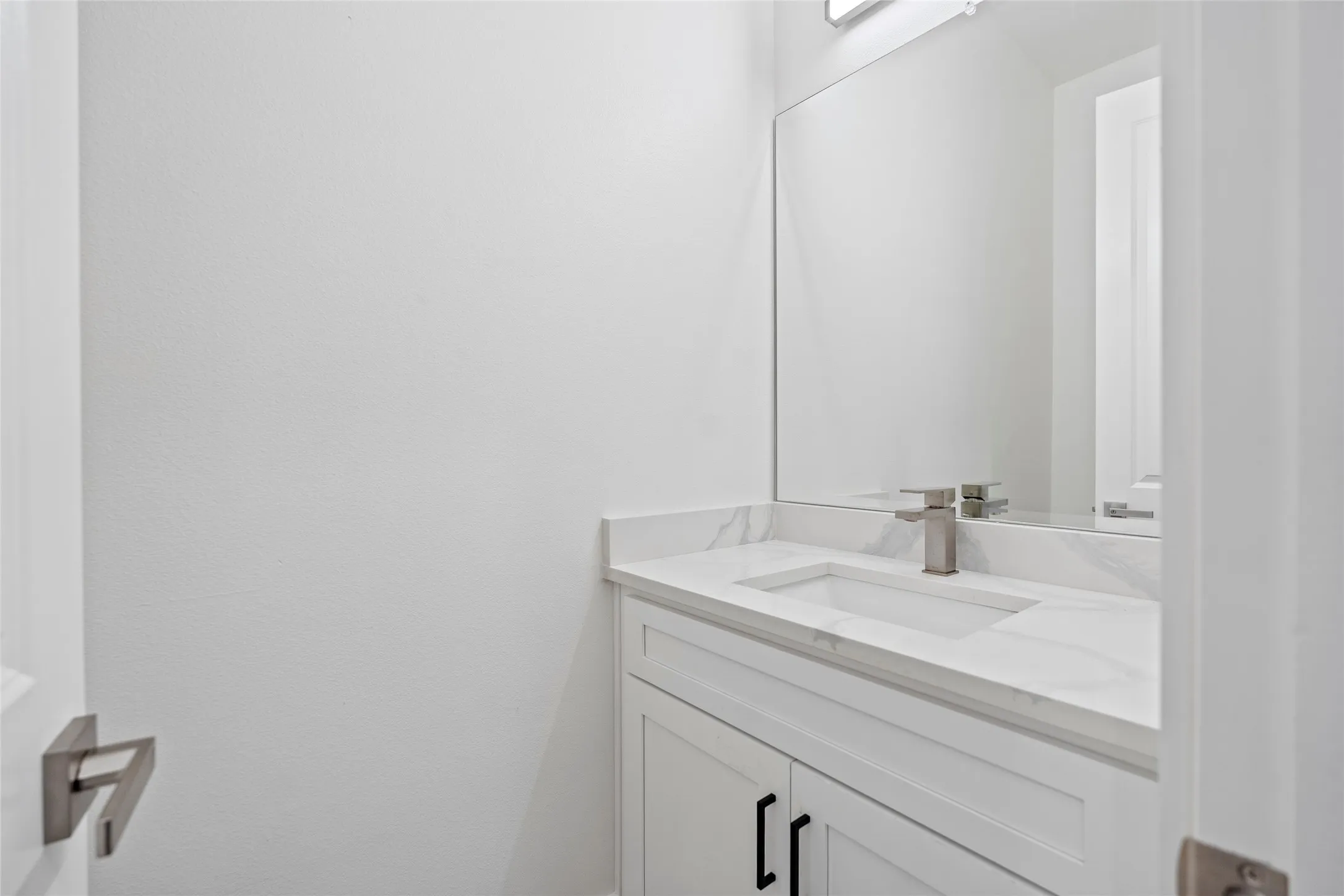 Single Family Residence For Sale in Tarrant County , 7611 Awadi Court, Arlington, Texas 76001, 4 Bedroom, 5 Bathroom, 3 Garage spaces, 3,774 Sqft, built in 2023, mls#21303893, Real Estate Agent in Arlington, Homes For Sale in Tarrant county, Homes For Sale in Arlington, Realtor in Arlington Texas, Real Estate Brokerage Independent Realty Texas, Luminita Cordes Realtor