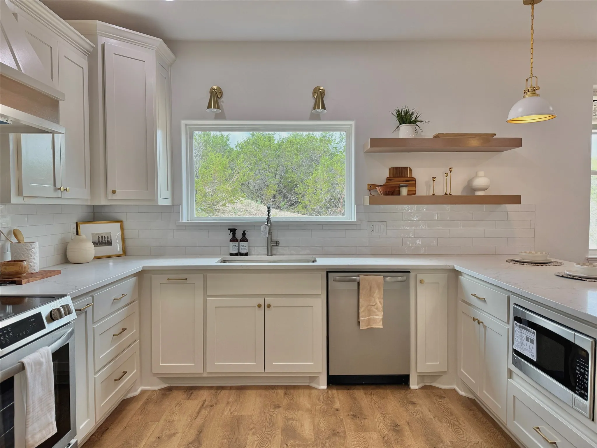 Single Family Residence For Sale in Erath County , 785 Blue Marlin Court, Bluff Dale, Texas 76433, 3 Bedroom, 2 Bathroom, 2 Garage spaces, 1,752 Sqft, built in 2026, mls#21305506, Real Estate Agent in Bluff Dale, Homes For Sale in Erath county, Homes For Sale in Bluff Dale, Realtor in Bluff Dale Texas, Real Estate Brokerage Independent Realty Texas, Luminita Cordes Realtor