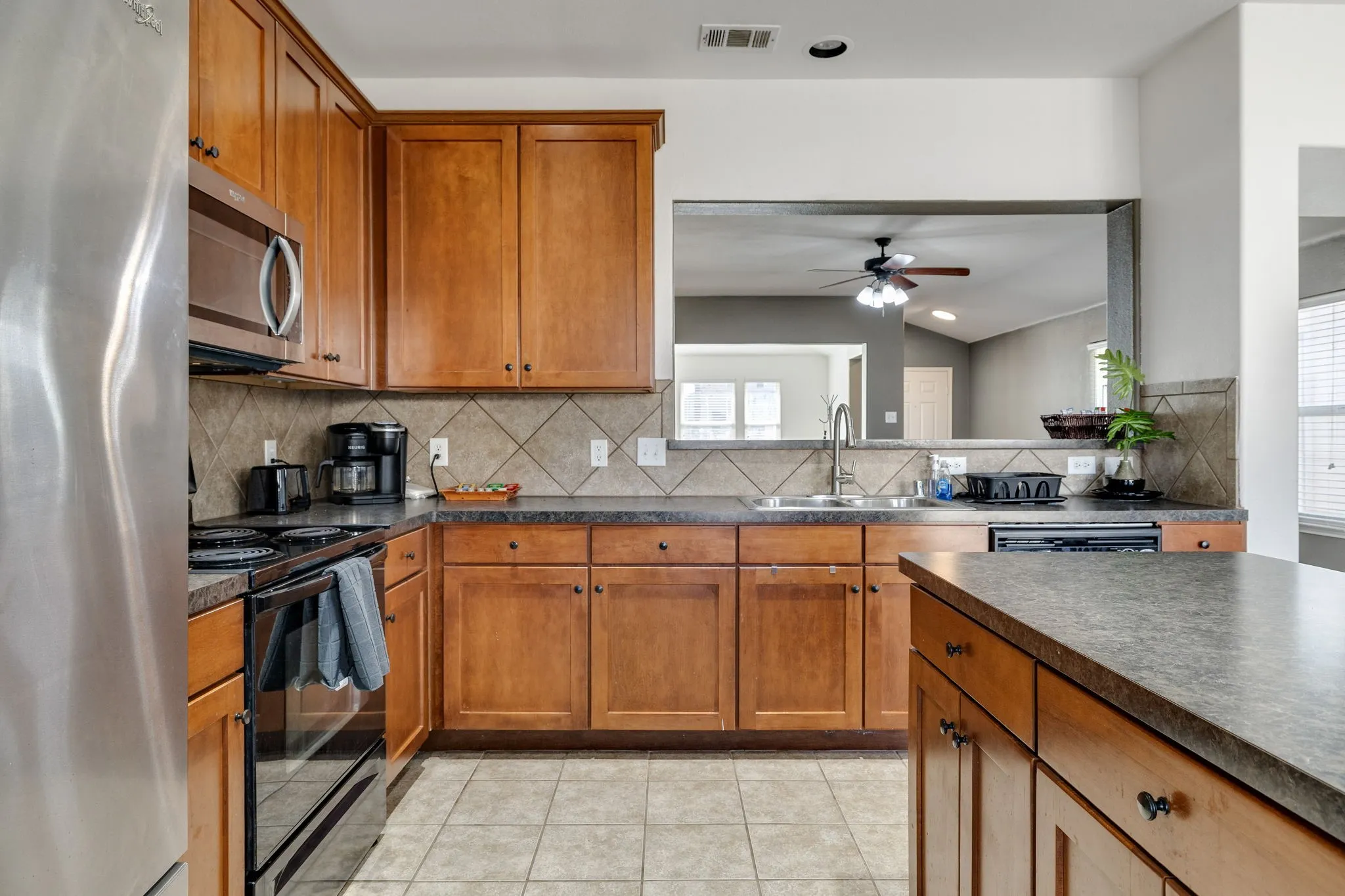 Single Family Residence For Sale in Collin County , 7004 Cotton Seed Drive, Mc Kinney, Texas 75070, 3 Bedroom, 2 Bathroom, 2 Garage spaces, 1,785 Sqft, built in 2007, mls#21309611, Real Estate Agent in Mc Kinney, Homes For Sale in Collin county, Homes For Sale in Mc Kinney, Realtor in Mc Kinney Texas, Real Estate Brokerage Independent Realty Texas, Luminita Cordes Realtor