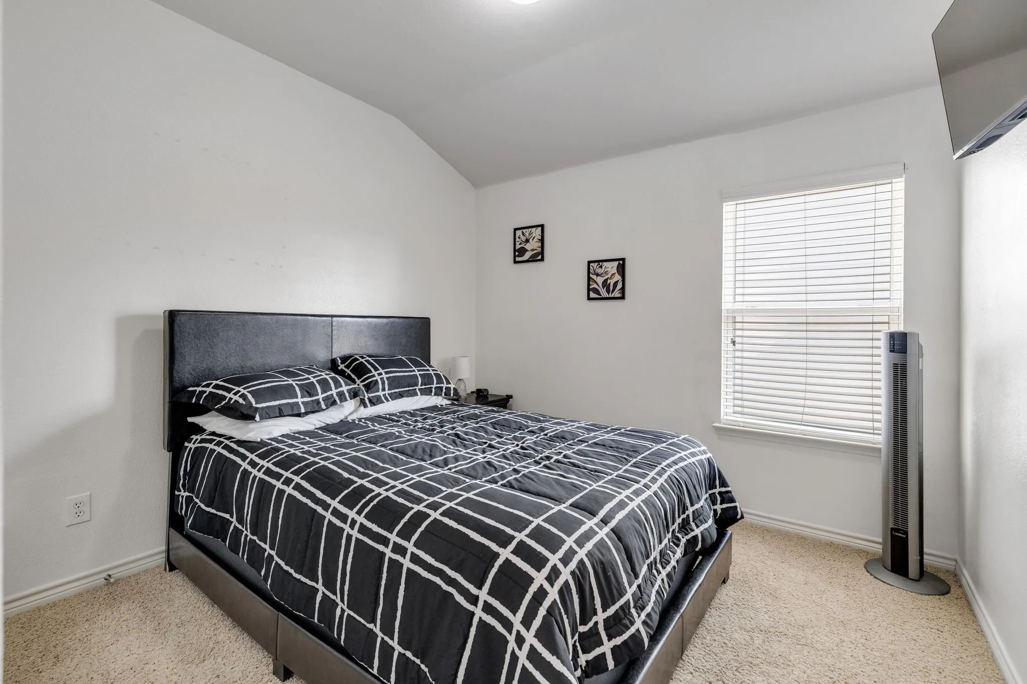 Single Family Residence For Sale in Collin County , 7004 Cotton Seed Drive, Mc Kinney, Texas 75070, 3 Bedroom, 2 Bathroom, 2 Garage spaces, 1,785 Sqft, built in 2007, mls#21309611, Real Estate Agent in Mc Kinney, Homes For Sale in Collin county, Homes For Sale in Mc Kinney, Realtor in Mc Kinney Texas, Real Estate Brokerage Independent Realty Texas, Luminita Cordes Realtor