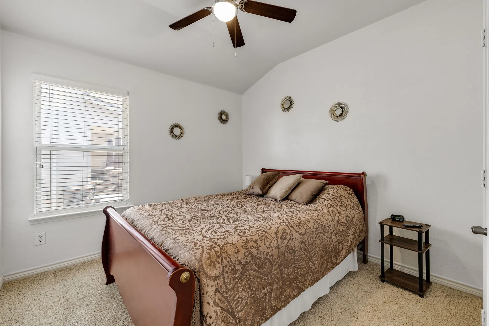 Single Family Residence For Sale in Collin County , 7004 Cotton Seed Drive, Mc Kinney, Texas 75070, 3 Bedroom, 2 Bathroom, 2 Garage spaces, 1,785 Sqft, built in 2007, mls#21309611, Real Estate Agent in Mc Kinney, Homes For Sale in Collin county, Homes For Sale in Mc Kinney, Realtor in Mc Kinney Texas, Real Estate Brokerage Independent Realty Texas, Luminita Cordes Realtor