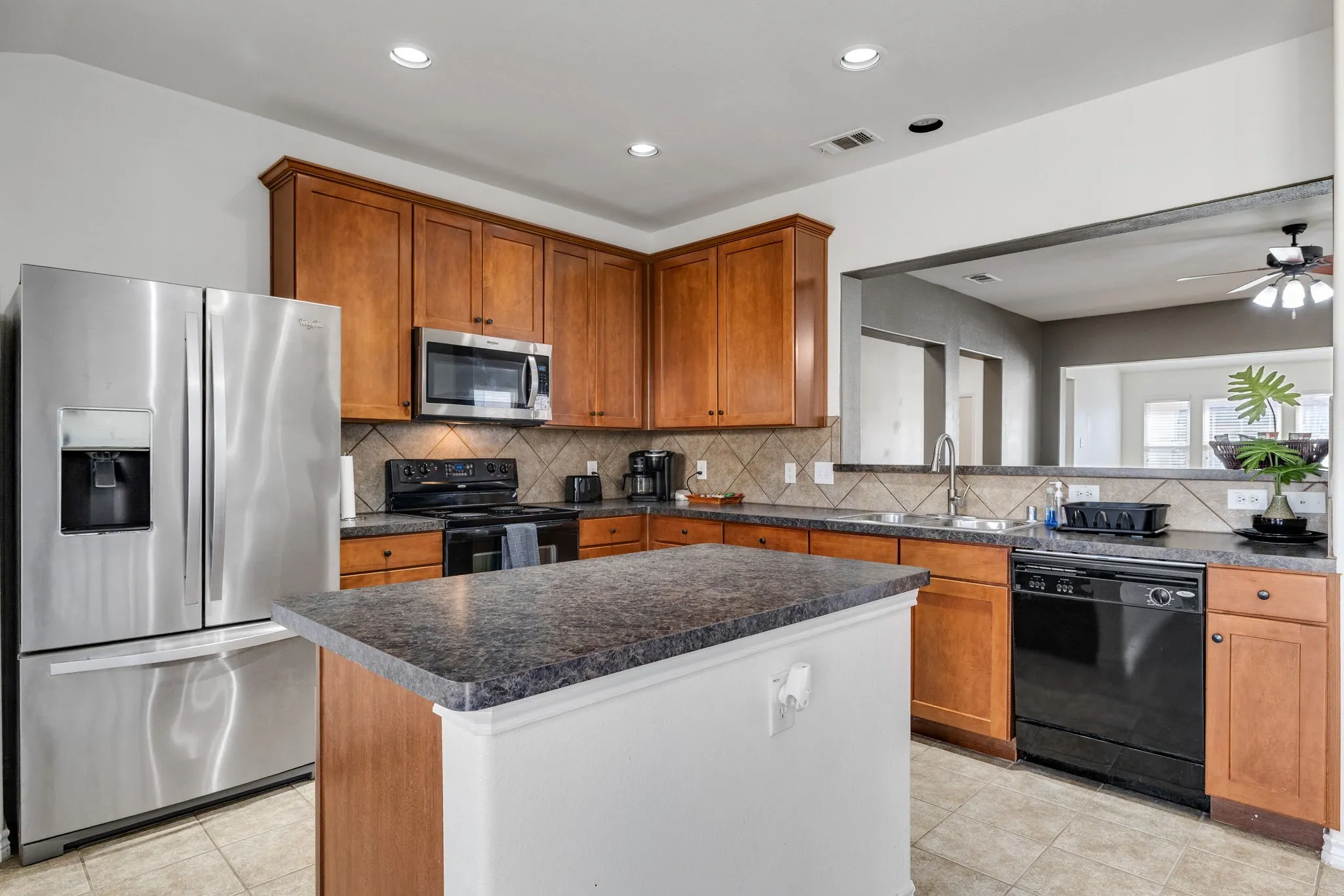 Single Family Residence For Sale in Collin County , 7004 Cotton Seed Drive, Mc Kinney, Texas 75070, 3 Bedroom, 2 Bathroom, 2 Garage spaces, 1,785 Sqft, built in 2007, mls#21309611, Real Estate Agent in Mc Kinney, Homes For Sale in Collin county, Homes For Sale in Mc Kinney, Realtor in Mc Kinney Texas, Real Estate Brokerage Independent Realty Texas, Luminita Cordes Realtor